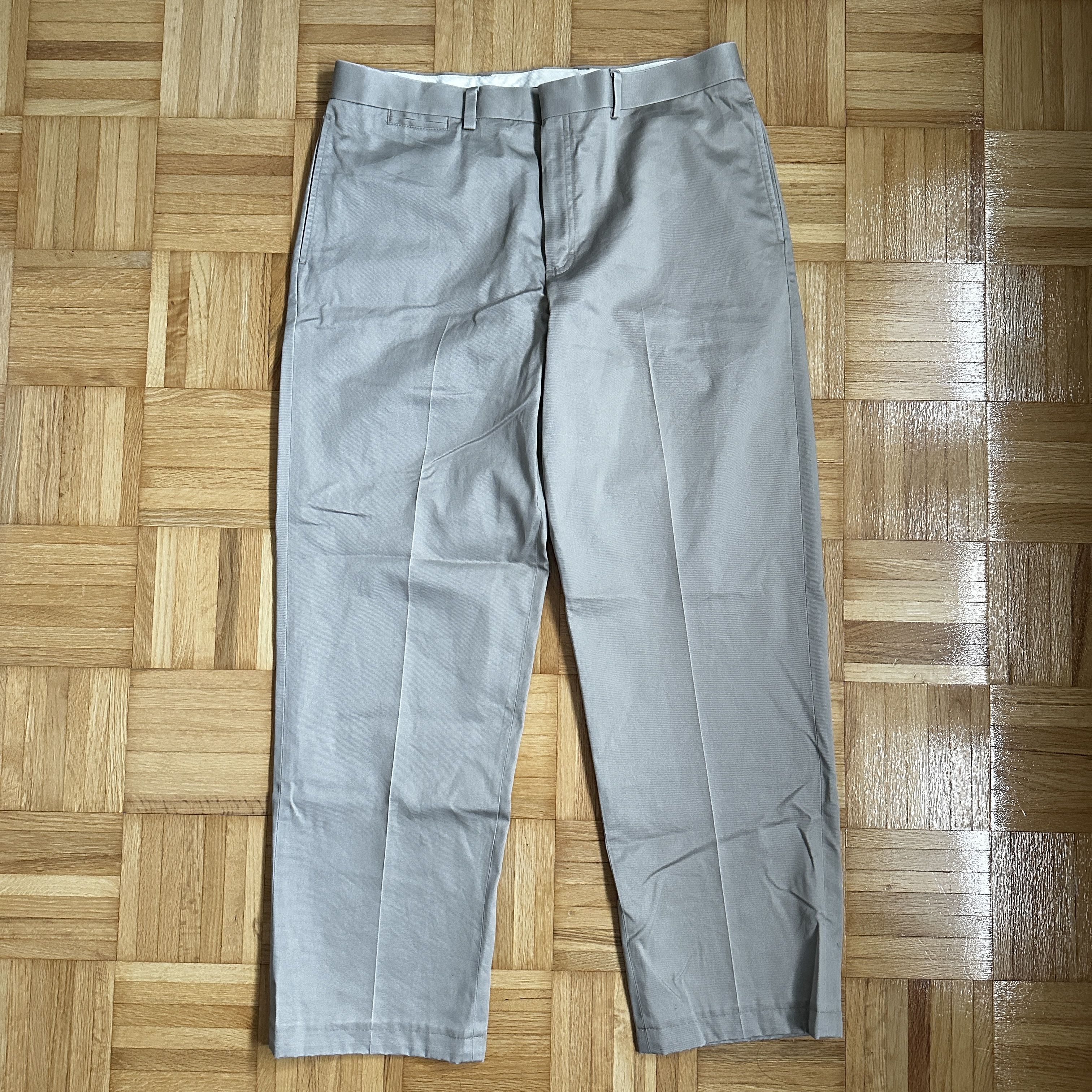 L.L. Bean L.L.Bean Classic Fit Khaki Chino Pants Size US 36 / EU 52 - 1 Thumbnail