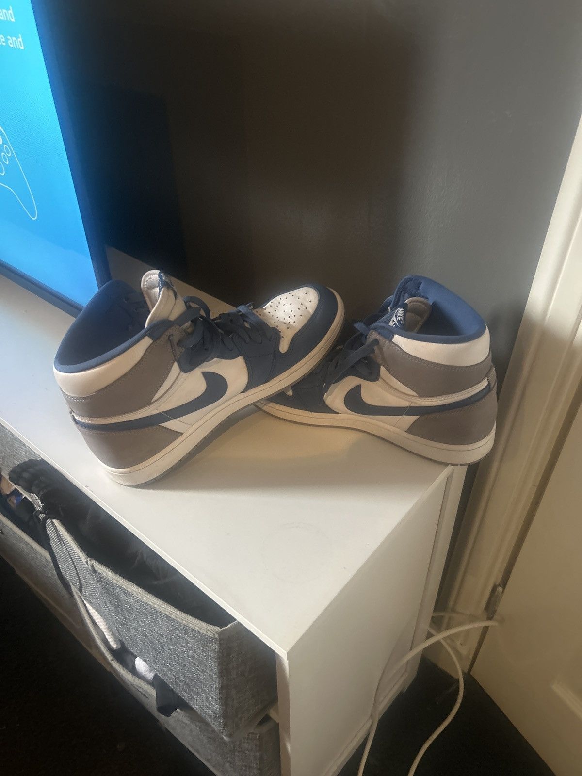 Nike Nike Jordan 1 retro OG Size US 9.5 / EU 42-43 - 9 Thumbnail