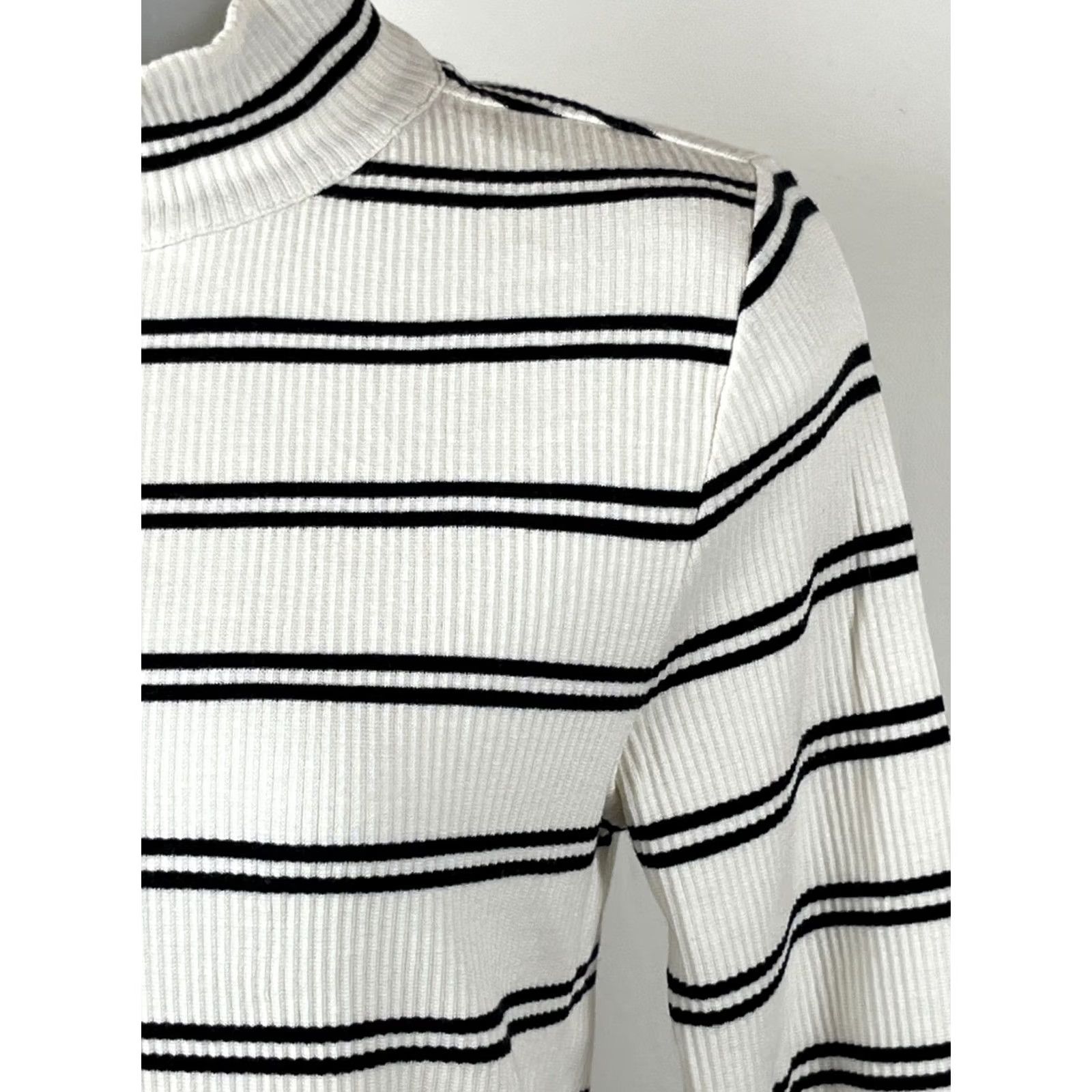 Talbots Talbots Petite Top Womens MP White Black Stripe Ribbed Mock Neck Long Sleeve Size M / US 6-8 / IT 42-44 - 3 Thumbnail