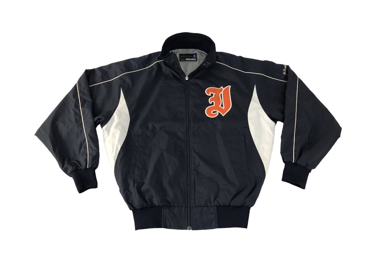 image of Mizuno Sportwear Quilted Jacket Outdoor Double Pocket Style in Black, Men's (Size Large)