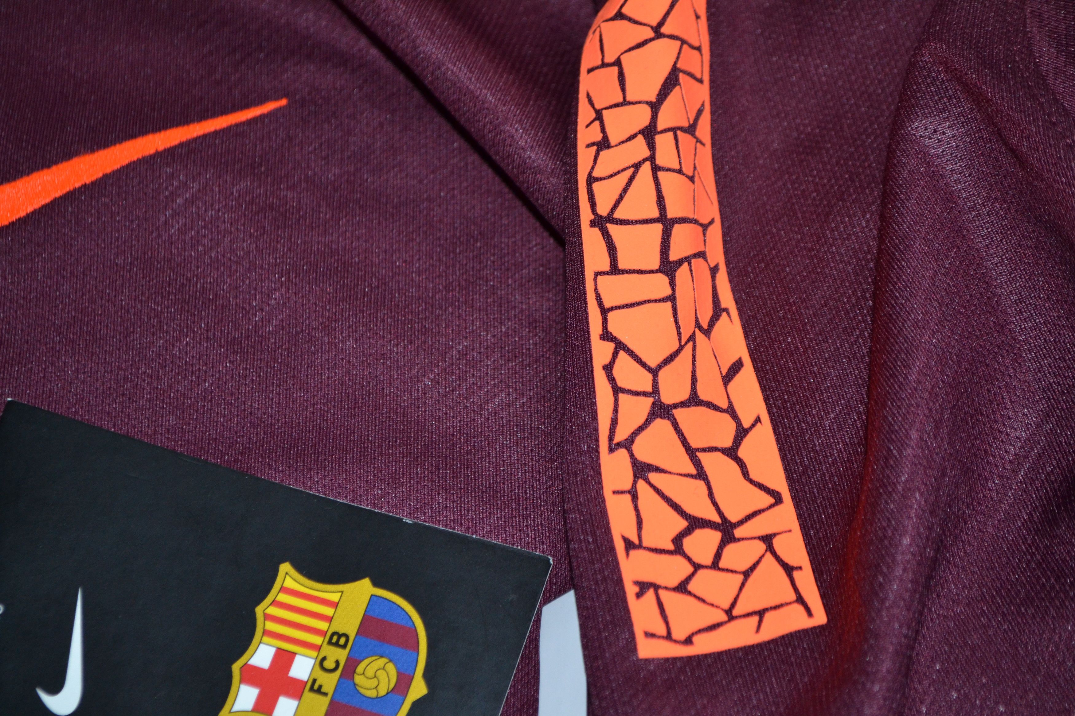 Nike Barcelona Third Football Shirt 2017 2018 Soccer Jersey Size US S / EU 44-46 / 1 - 5 Thumbnail