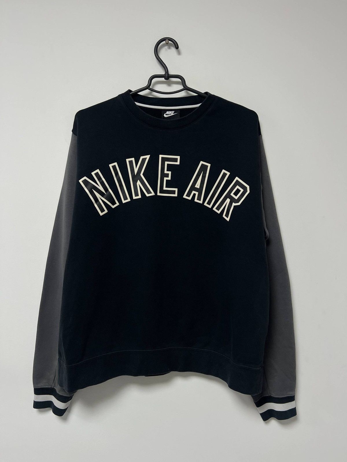 Nike Vintage Nike Air Sweatshirt Hoodie Athletic Black Mens M Size US M / EU 48-50 / 2 - 1 Thumbnail