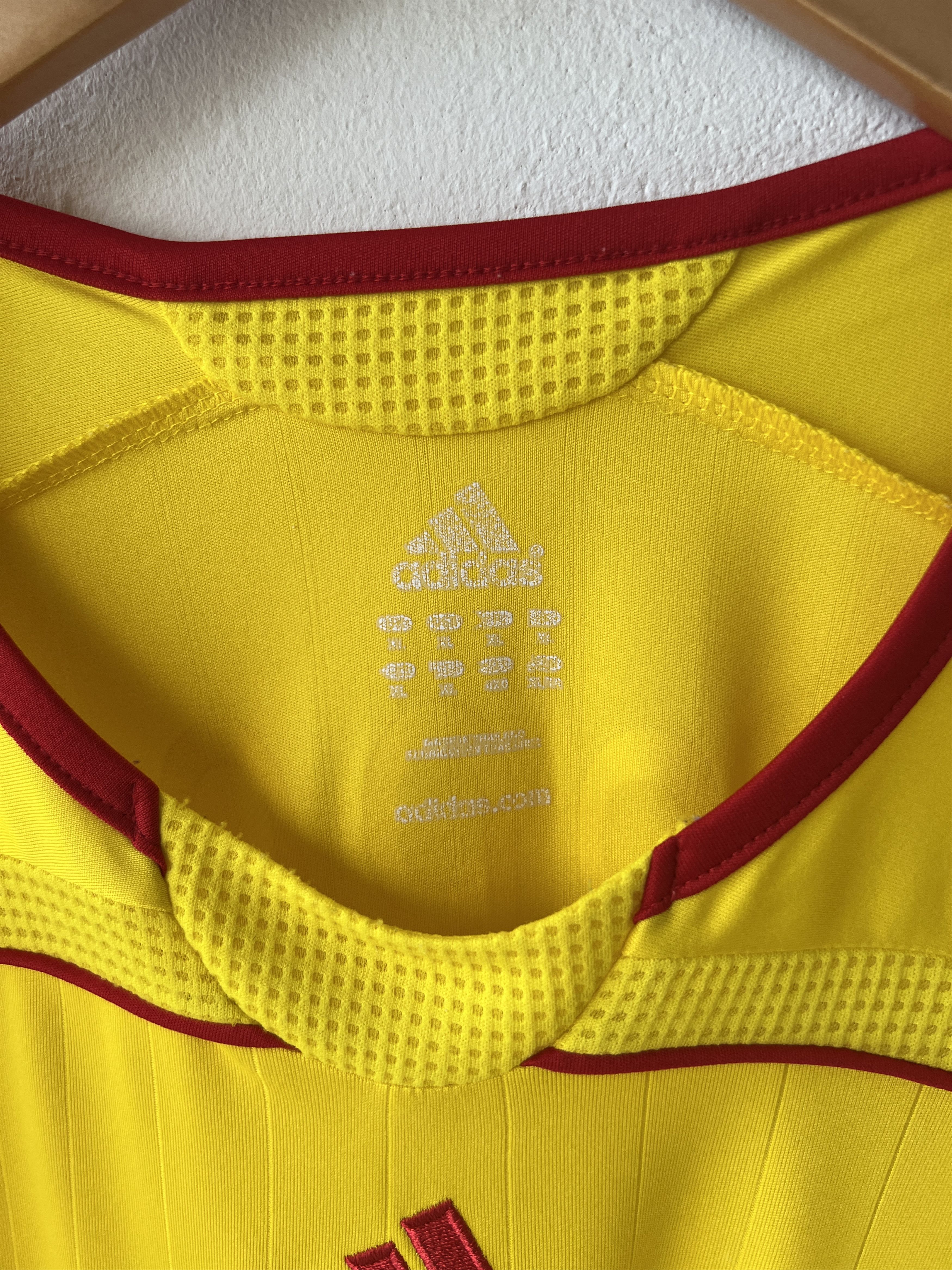 Adidas (XL) Liverpool 2006-07 Away Kit Gerrard #8 Size US XL / EU 56 / 4 - 3 Thumbnail
