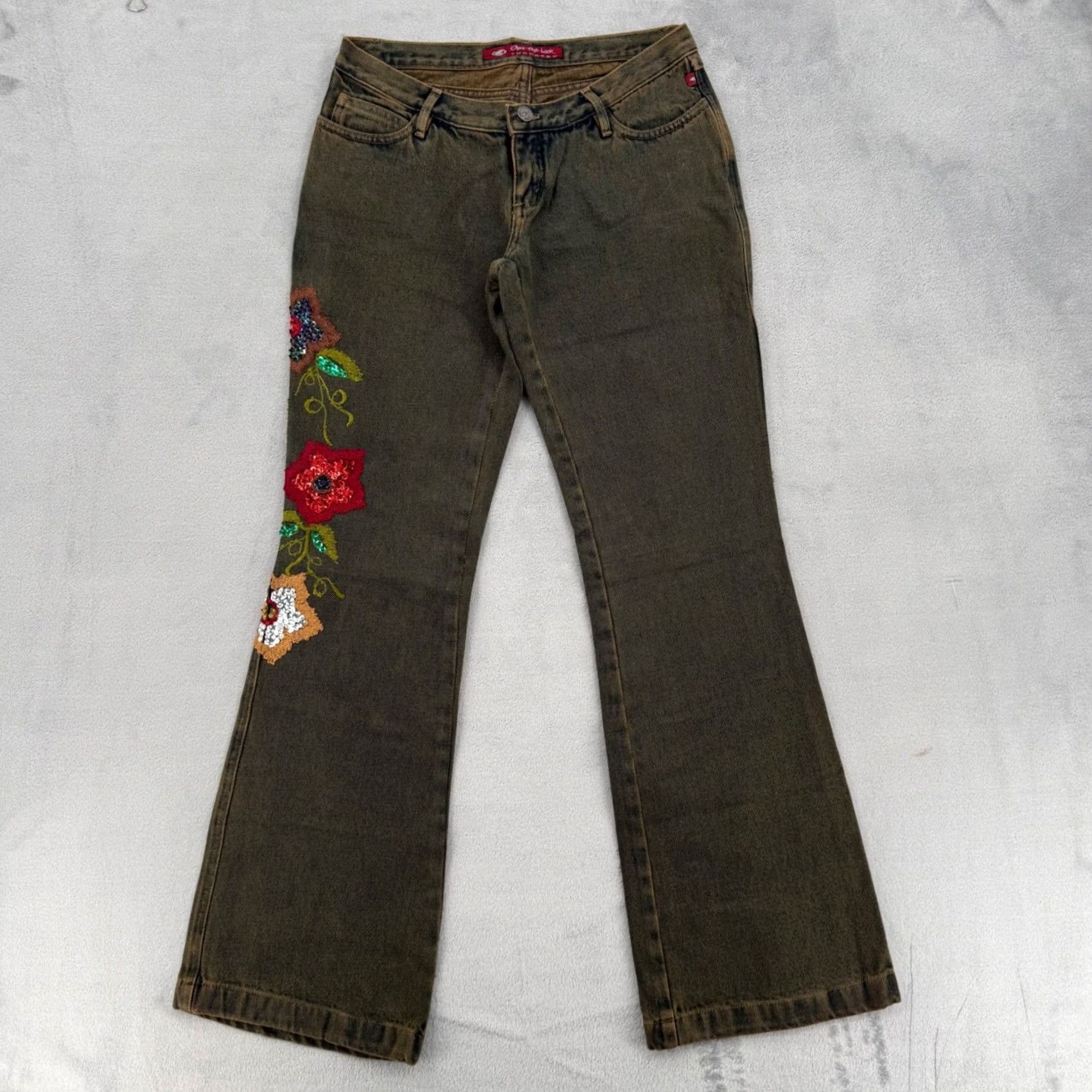Olive VINTAGE Floral Embroidered Sequin Tinted Wash Flare Jeans Olive Brown Size 6 Size 28" / US 6 / IT 42 - 2 Thumbnail