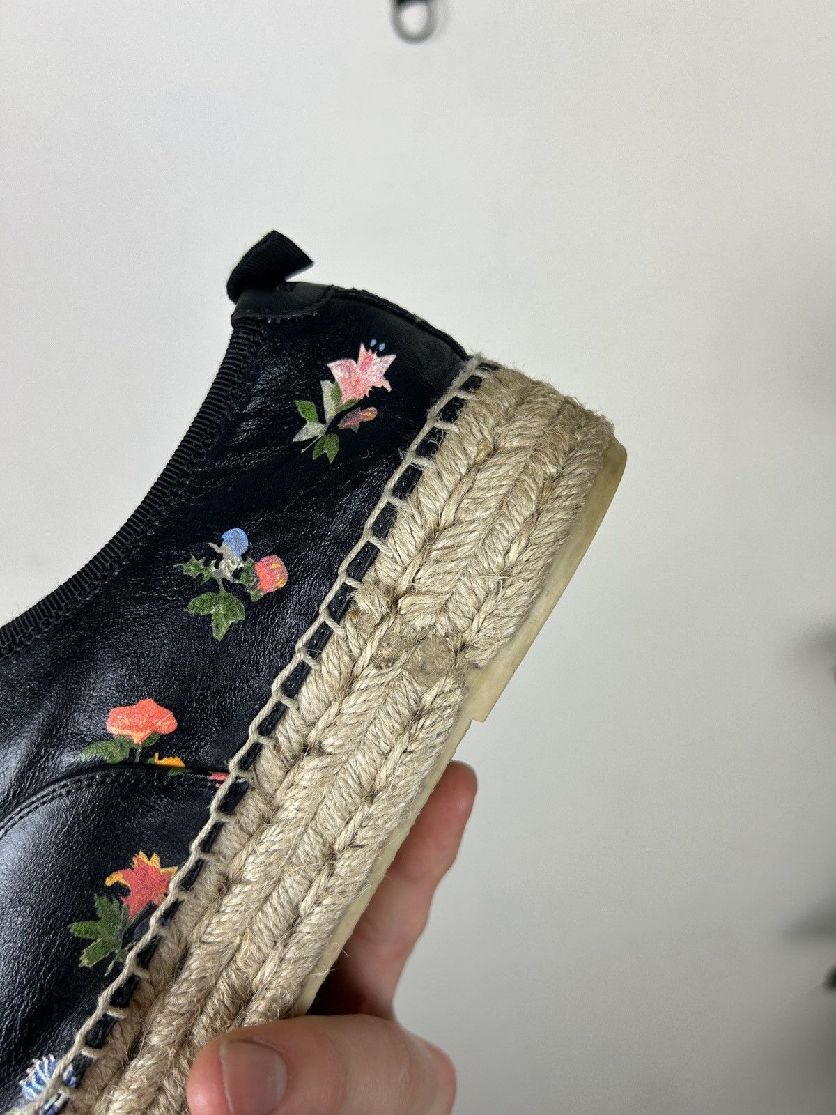Saint Laurent Paris Saint Laurent Paris Black Floral Leather Oxford Espadrille Size US 9 / IT 39 - 10 Thumbnail
