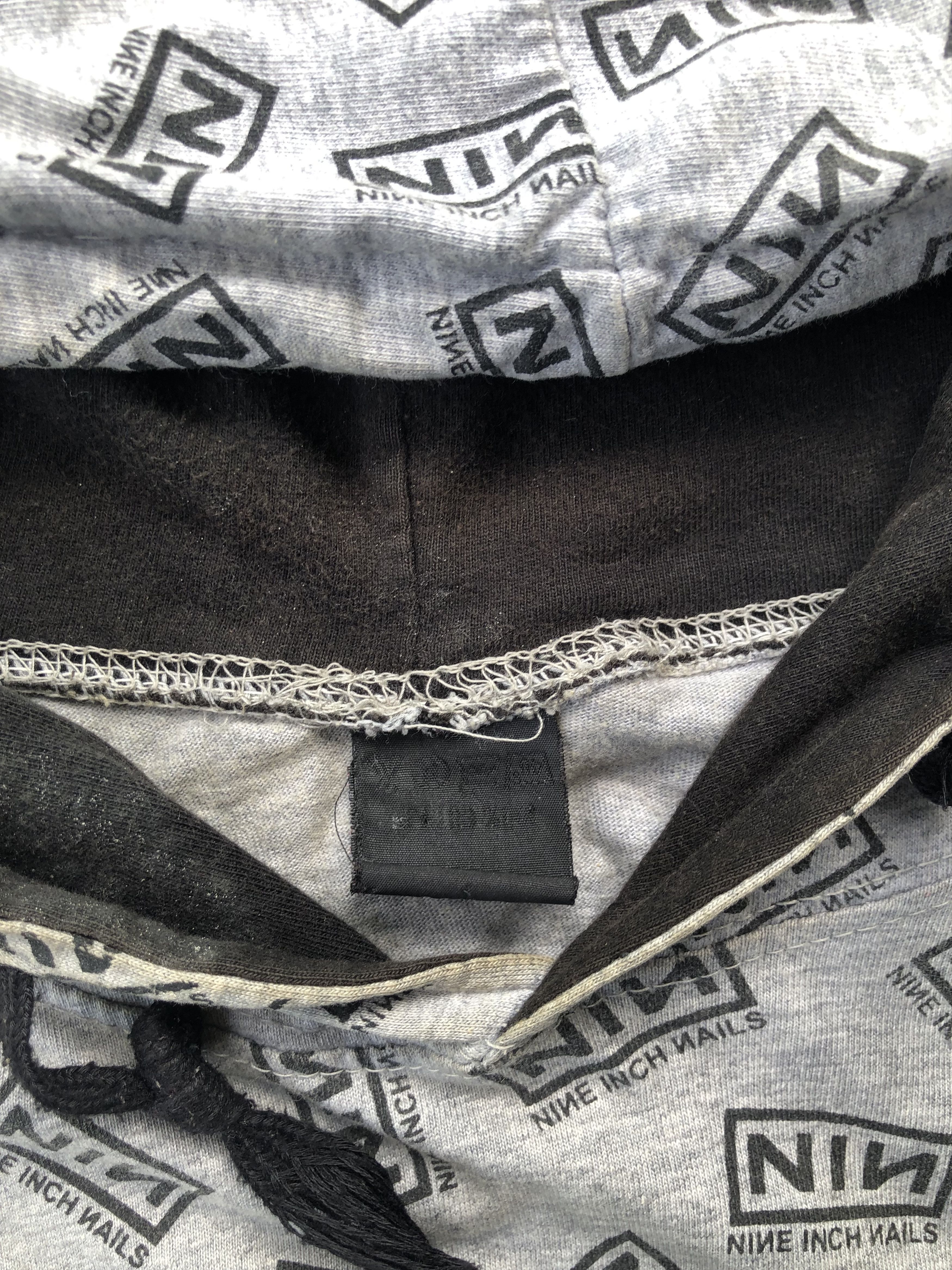 Band Tees × Vintage Vintage Nine Inch Nails Hoodie All Over Logo NIN Size US S / EU 44-46 / 1 - 3 Thumbnail