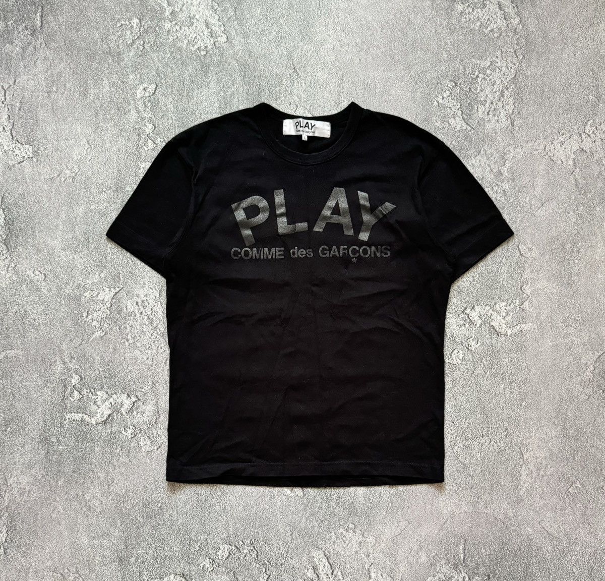 PLAY comme des garçons big logo tee T-shirt polo
