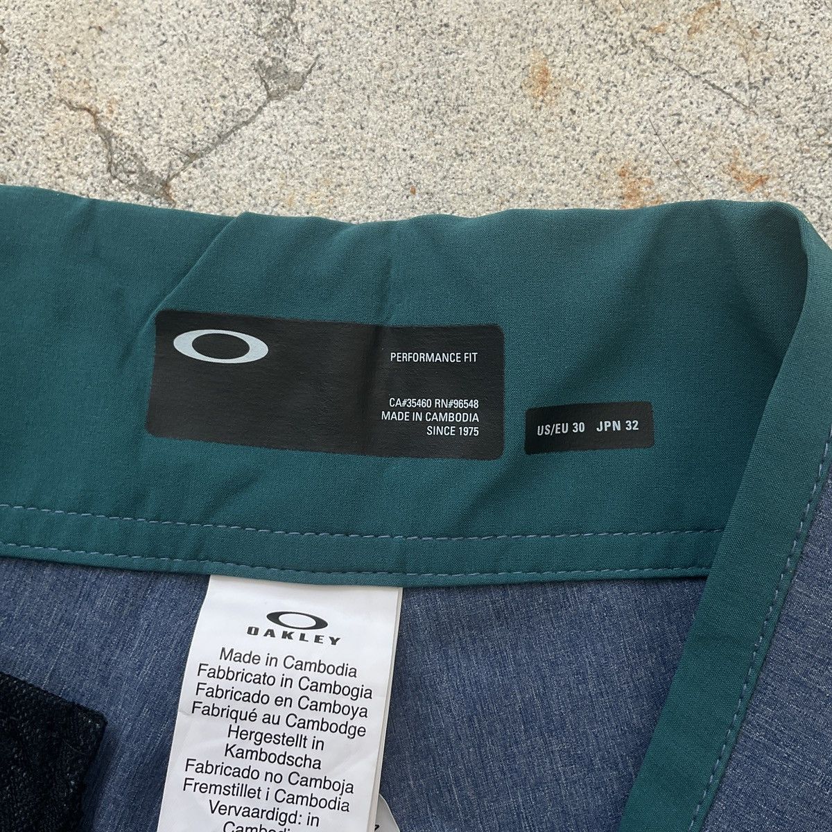 Oakley Brand New Oakley Ozaki Block 21 Inches Swim Trunks Shorts Size US 30 / EU 46 - 4 Thumbnail