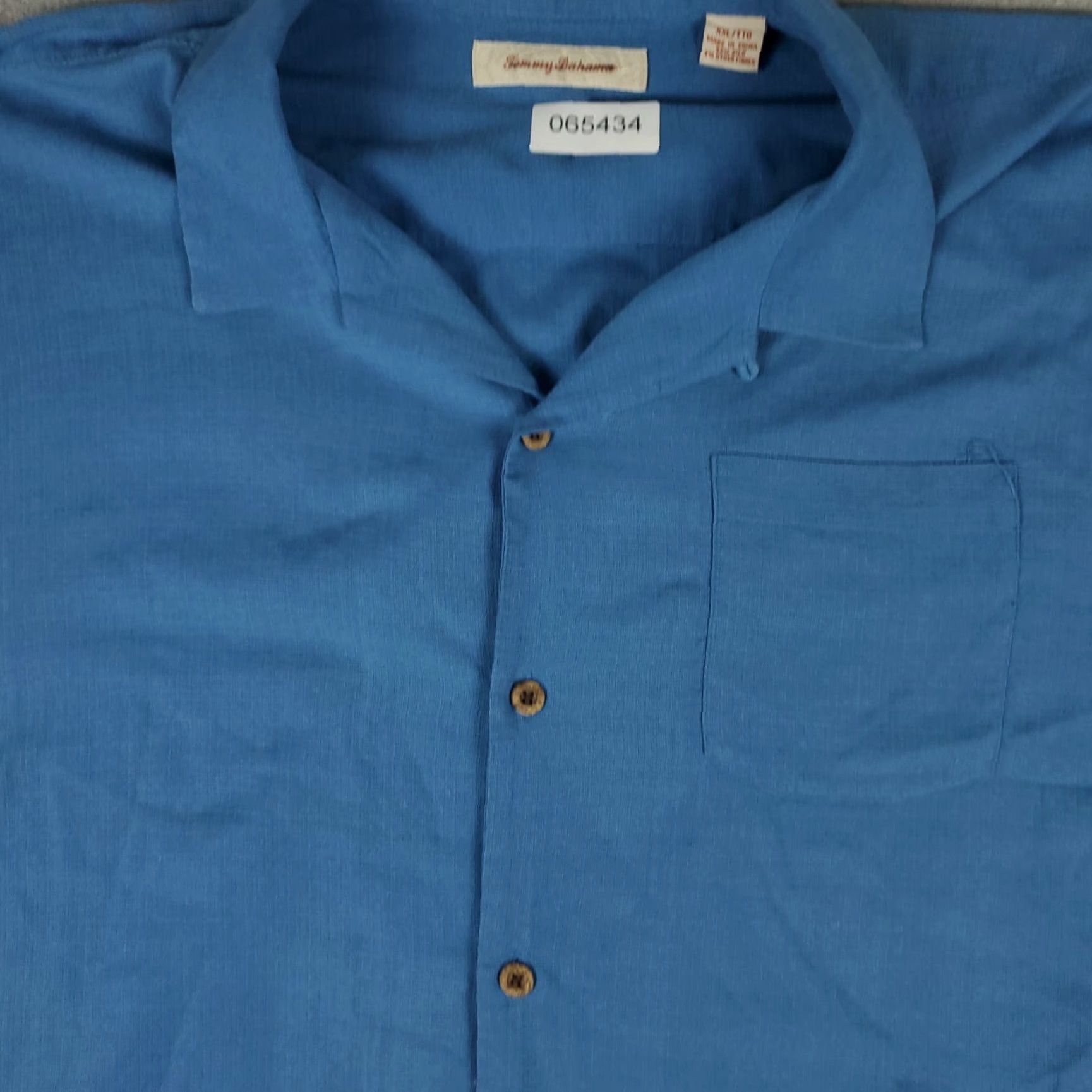 Tommy Bahama Tommy Bahama Shirt Mens 2XL Blue Silk Hawaiian Button-Up Short Sleeve, Button-Up, Tommy Bahama, Silk, Hawaiian, Blue, 2XL, Mens Size US XXL / EU 58 / 5 - 2 Thumbnail