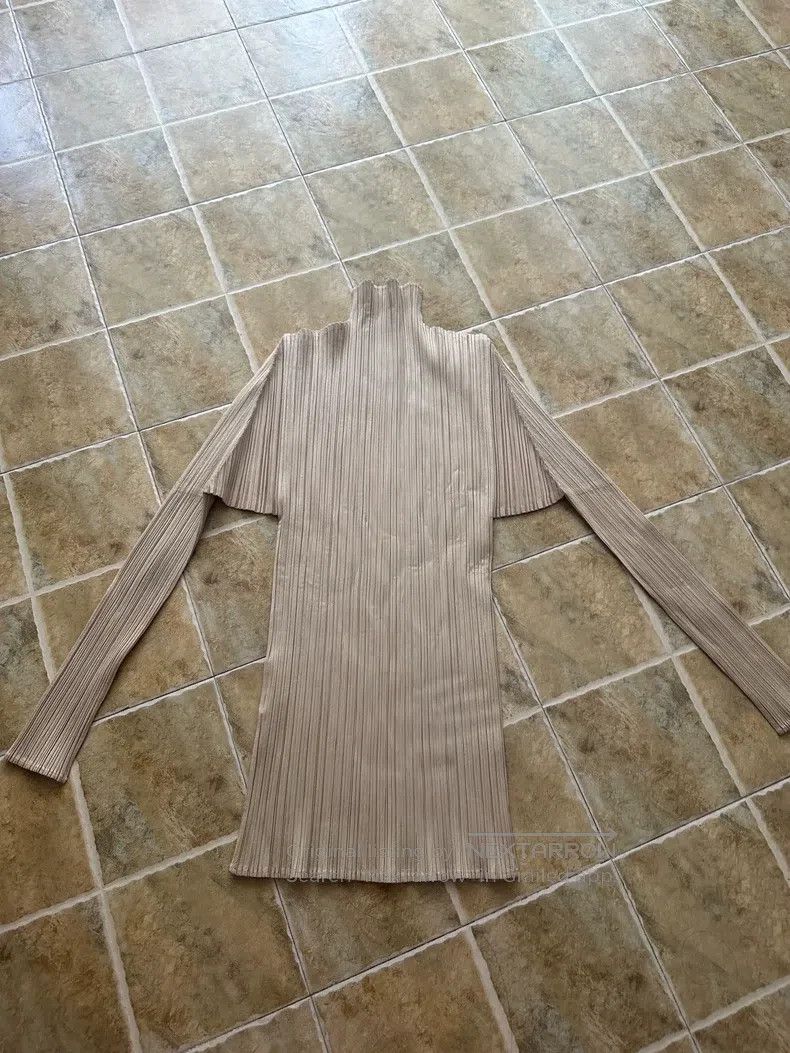 Issey Miyake Issey Miyake Champagne Gold Mock Neck Long-Sleeve Top Size L / US 10 / IT 46 - 3 Thumbnail