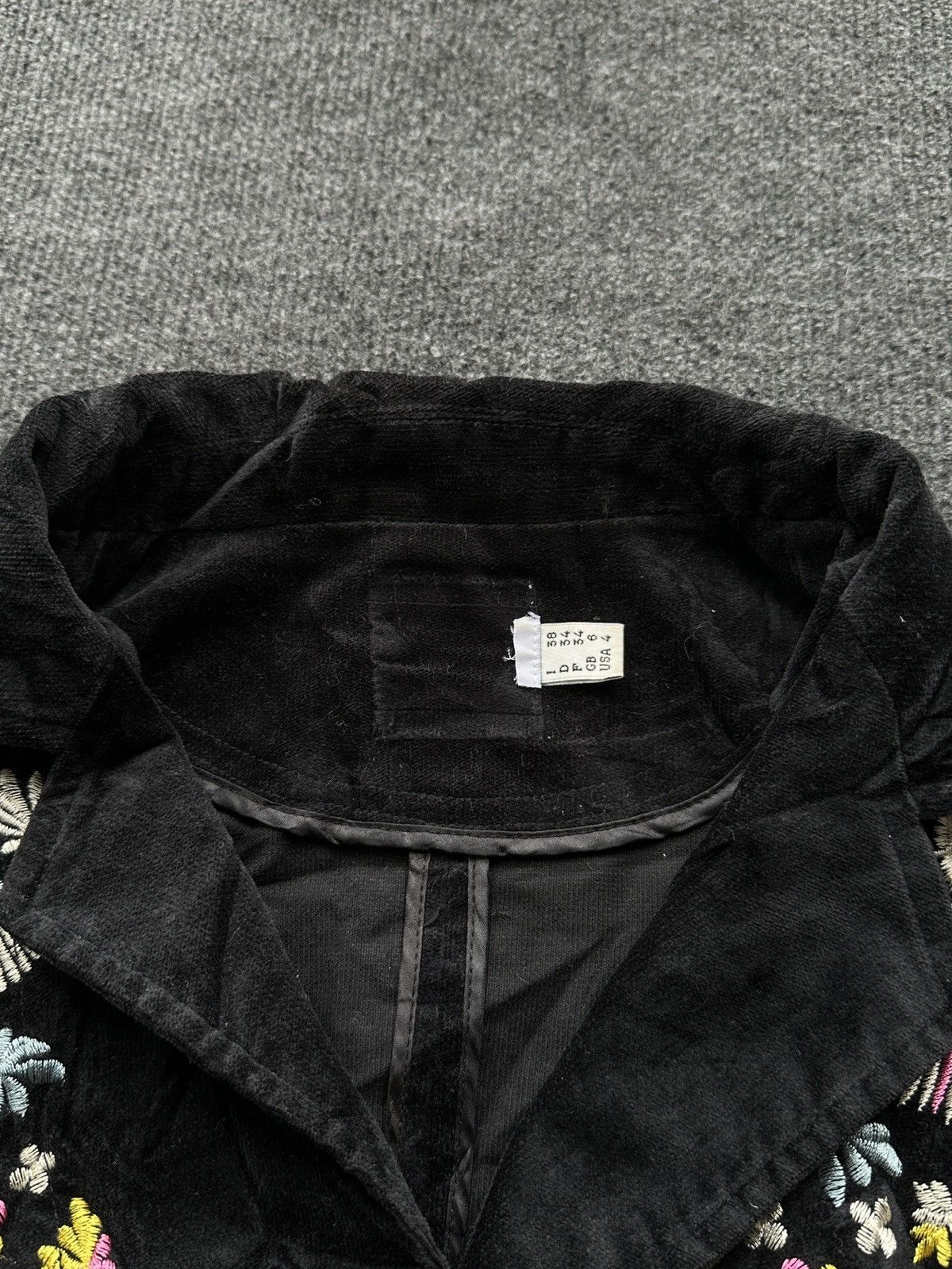 Moschino ARCHIVE 🚨 WOMEN MOSCHINO BLACK OVERLOGO FLOWERS LUXURY VNTG Size S / US 4 / IT 40 - 6 Thumbnail
