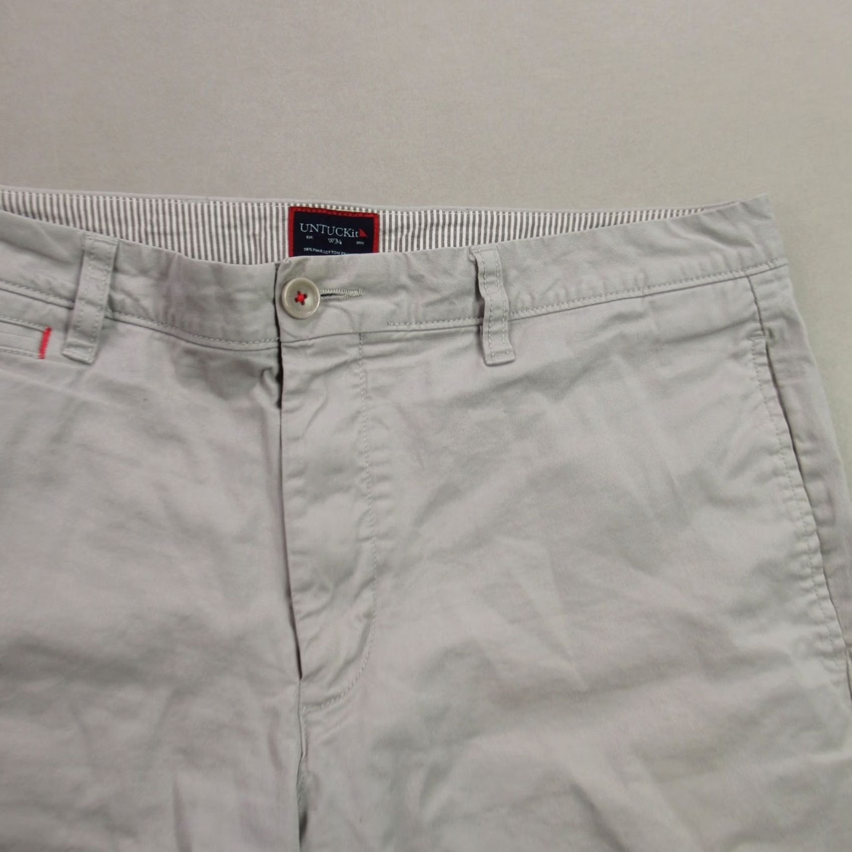 UNTUCKit UNTUCKit Shorts Mens 34 Chino Pockets Golf Button Lightweight Outdoor Gray Size US 34 / EU 50 - 2 Thumbnail