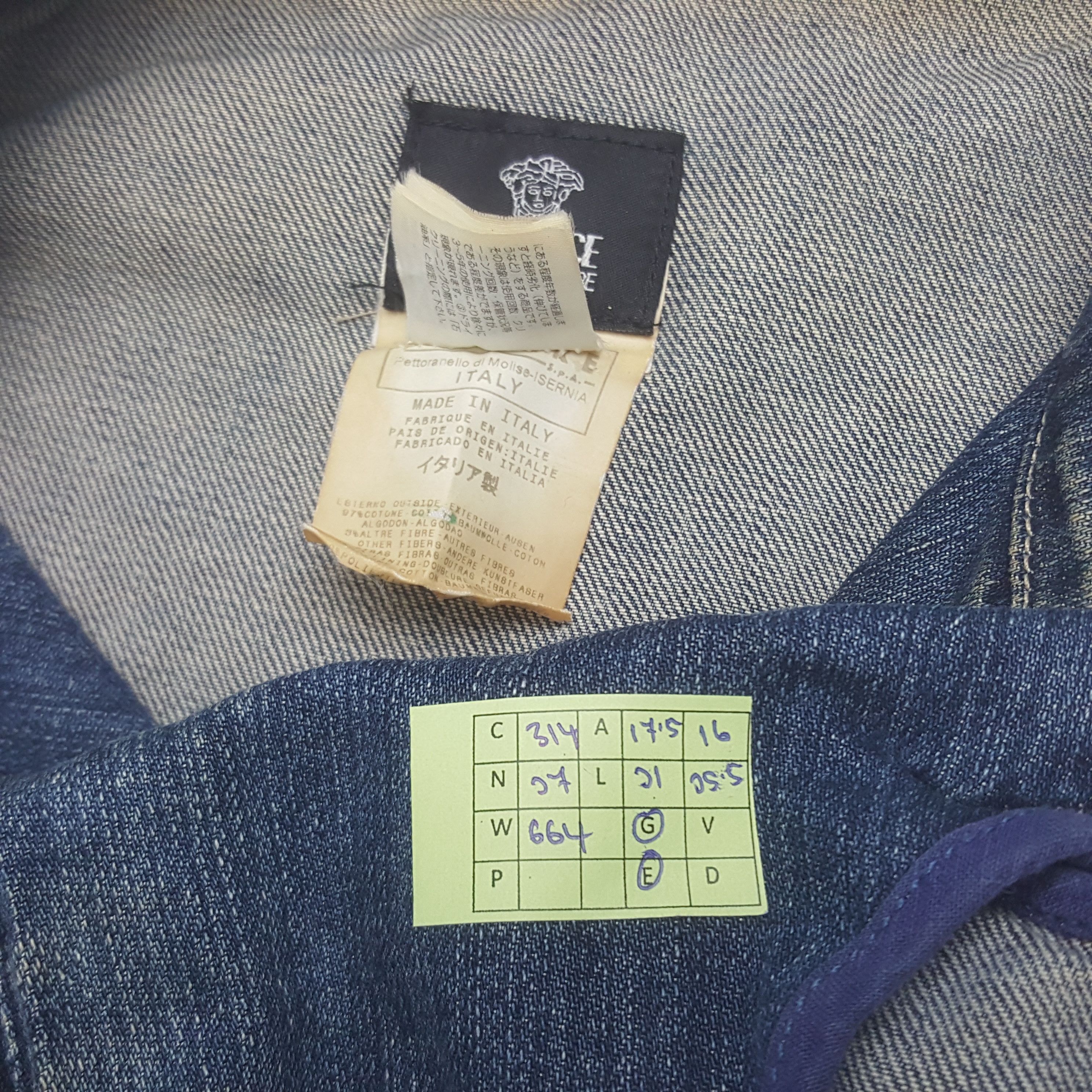 Versace Vintage Versace Italian Designer Denim Jacket C314N27 Size XS / US 0-2 / IT 36-38 - 8 Thumbnail