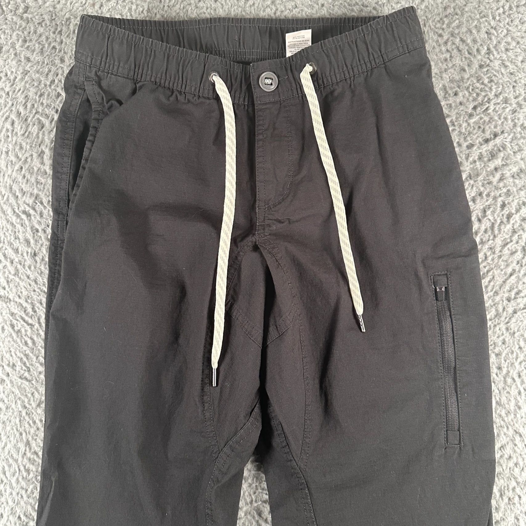 Vuori Pants Mens Small Gray Ripstop Climber Cargo Organic Cotton Blend Pants Slim Chino Regular Fit Pockets Logo Gray Mens