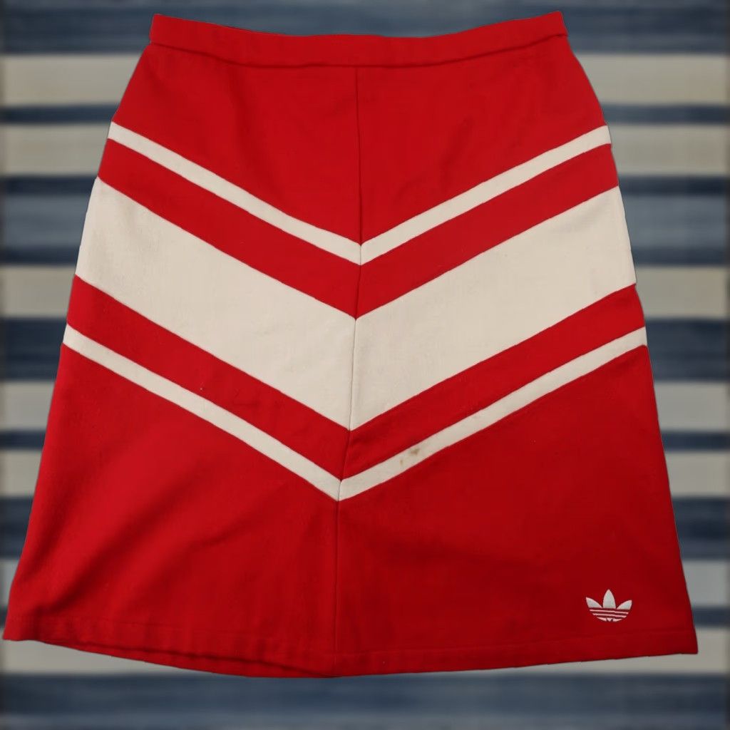 Adidas VINTAGE Adidas x Carlo Gruber Chevron Wool Skirt 32"W 23" Red Women Knee Length Size 32W Pencil Mens? Size 24" / US 00 / IT 34 - 1 Thumbnail