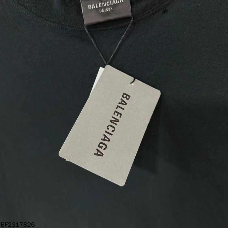 Balenciaga Balenciaga Solid color round neck logo pullover long sleev Size US L / EU 52-54 / 3 - 4 Thumbnail