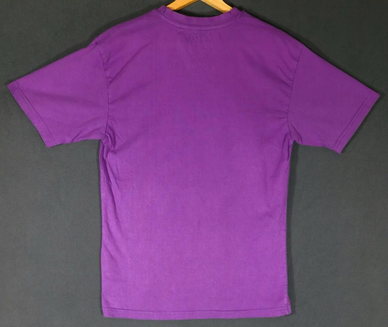Other Runtz Worldwide Purple TShirt M Graphic Bunny Smoking Tee #2 Size US M / EU 48-50 / 2 - 4 Thumbnail