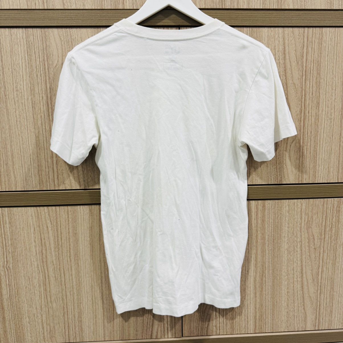Kaws × Uniqlo KAWS X Sesame Street UT Graphic T-Shirt Size US XS / EU 42 / 0 - 5 Thumbnail