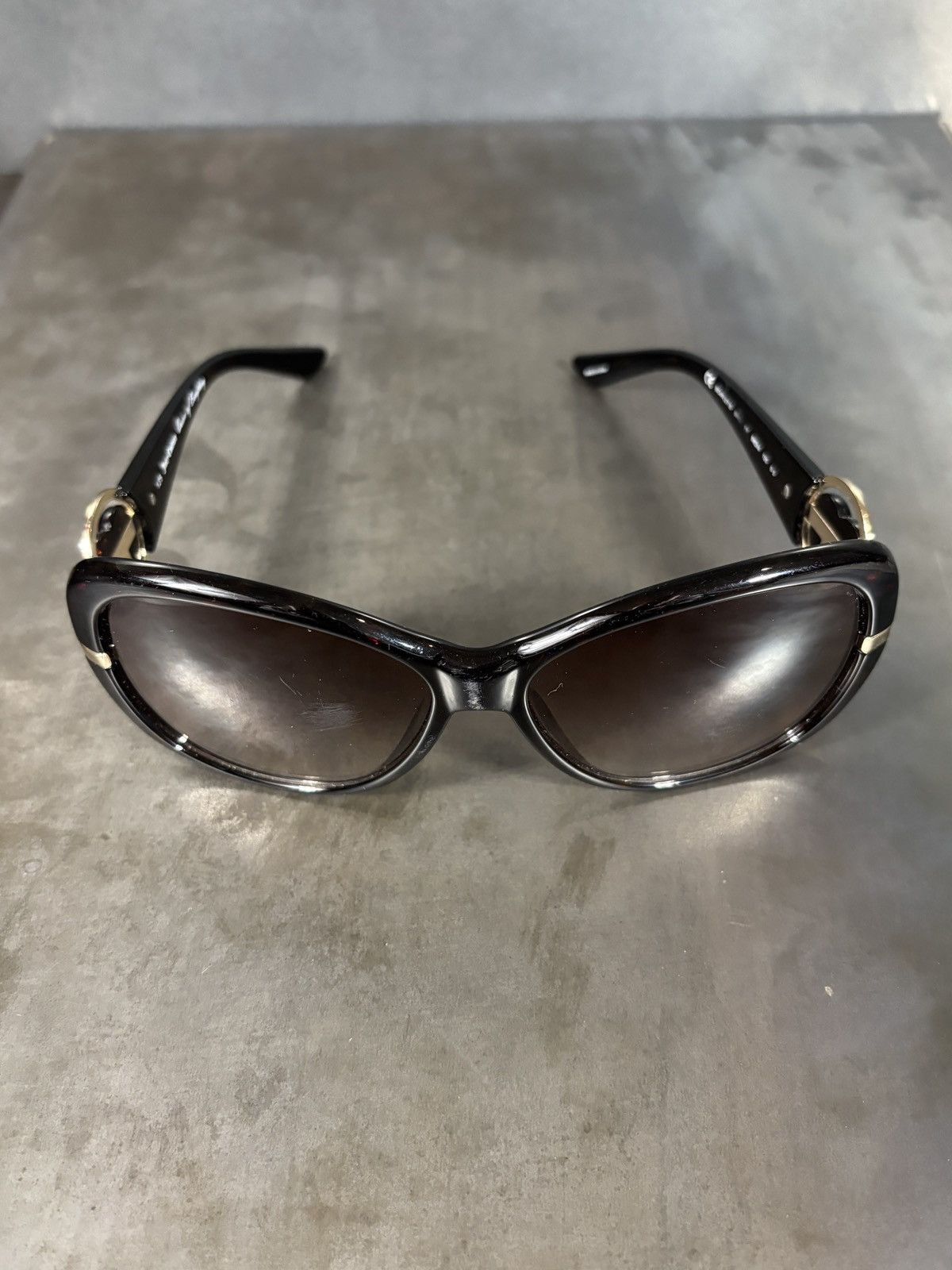 Juicy Couture 2010s Juicy Couture Sunglasses Scarlet Heart Queen of Everyt Size ONE SIZE - 19 Thumbnail