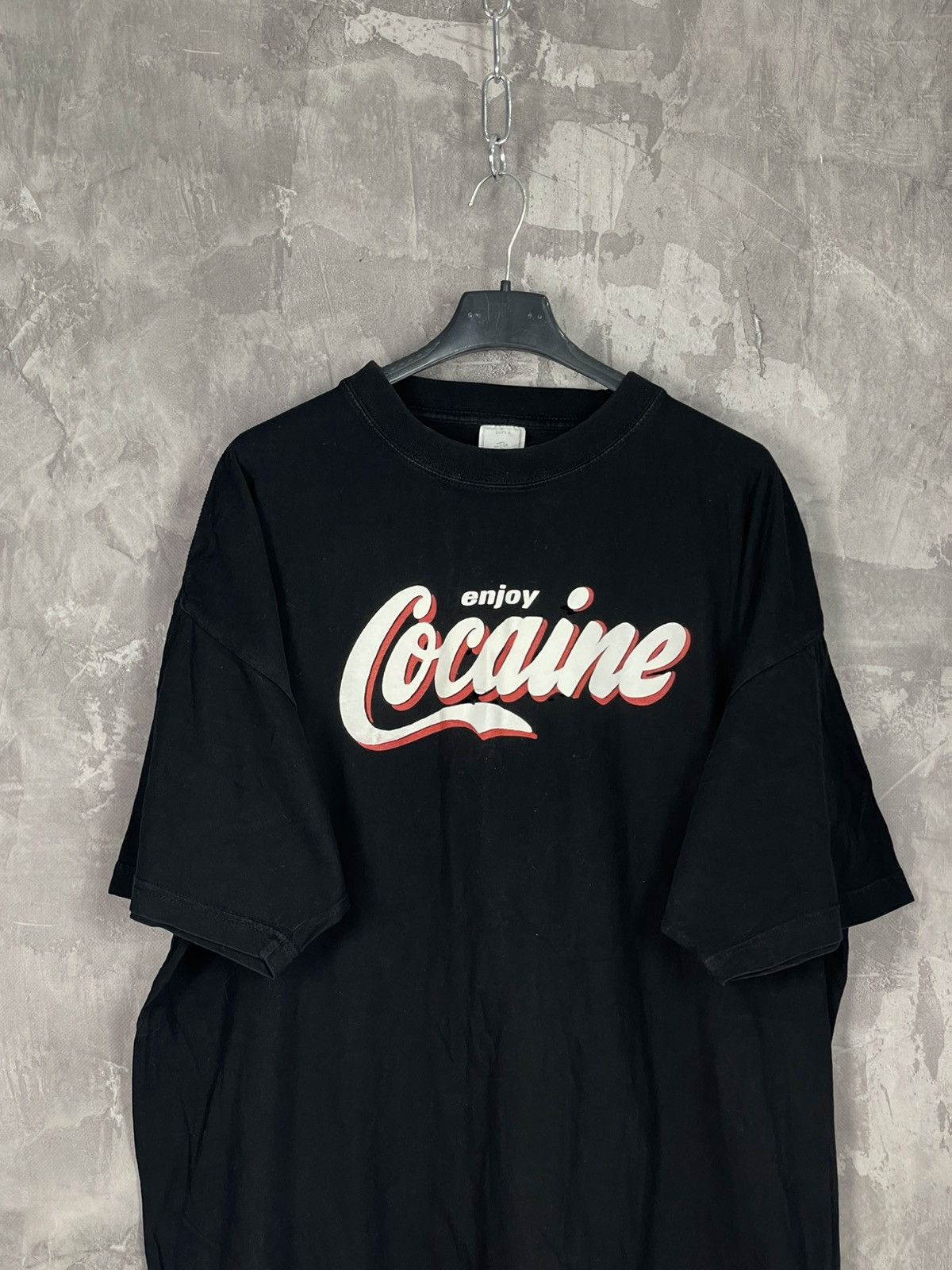 Vintage Vintage 90s Cocaine Enjoy Coca Cola Logo T-shirt Style Size US XL / EU 56 / 4 - 2 Thumbnail