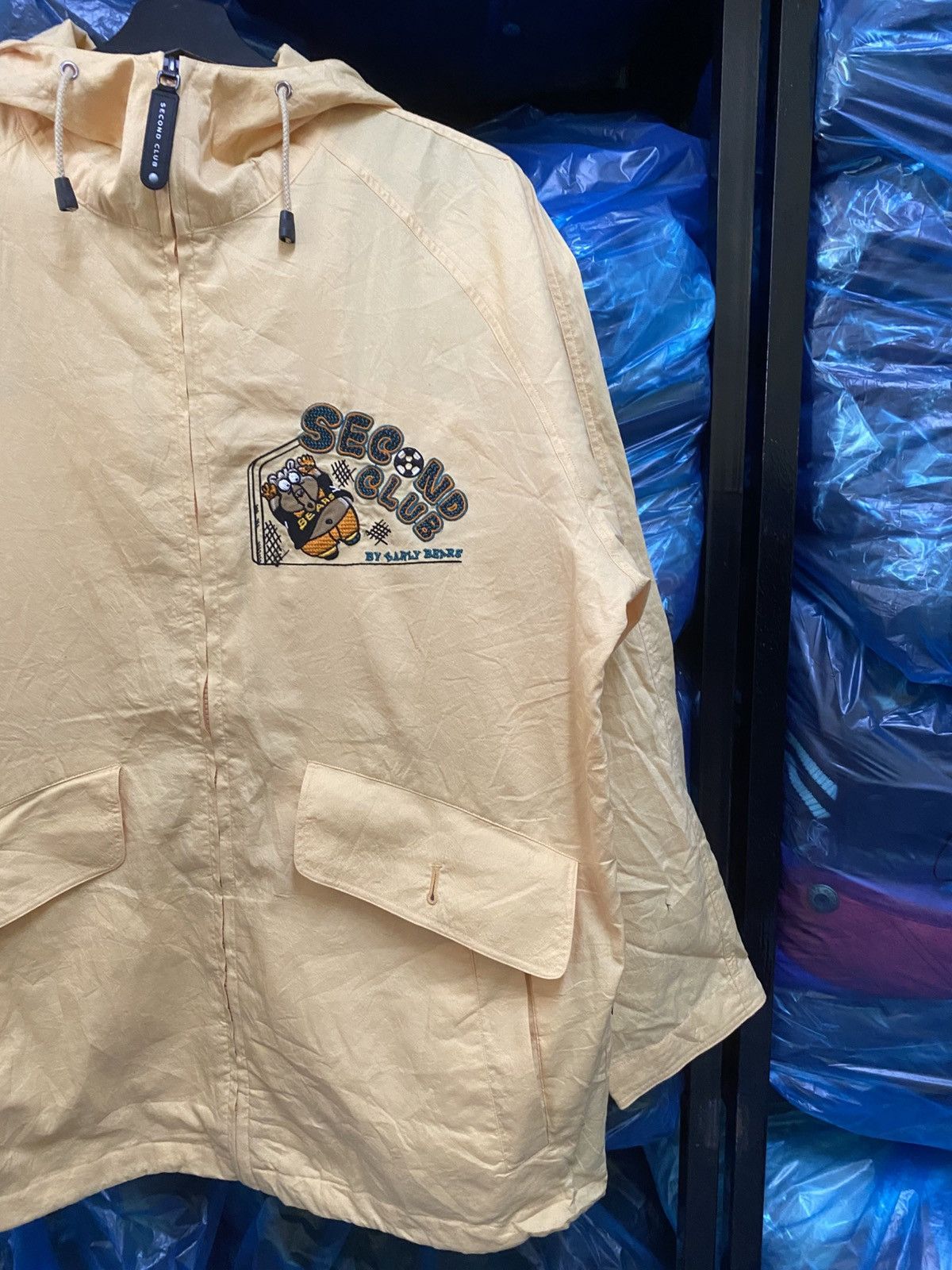 Vintage Vintage Second Club Early Bears Yellow Hooded Windbreaker Size US M / EU 48-50 / 2 - 4 Thumbnail