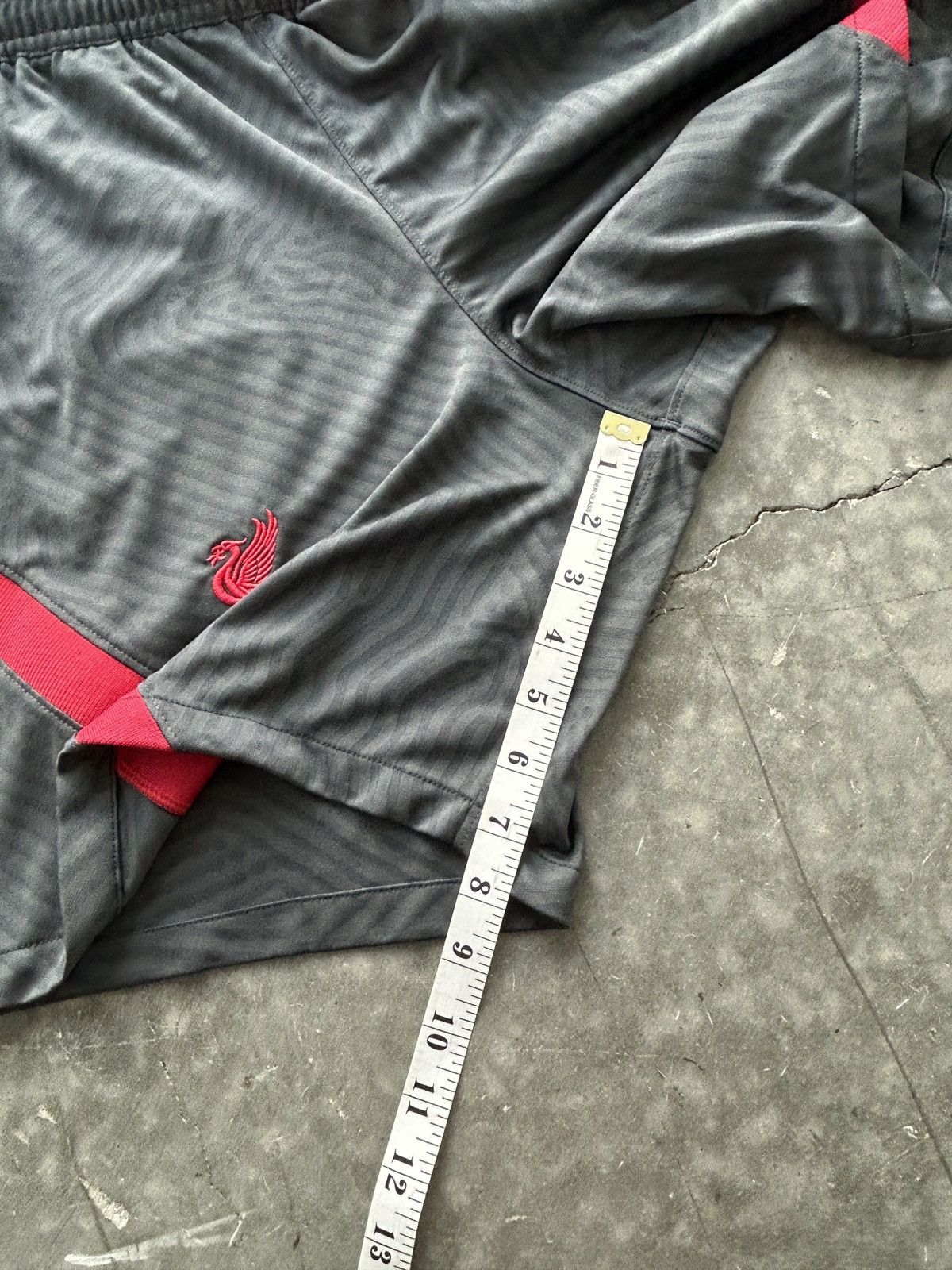 Nike 2012 Nike Liverpool FC Training Shorts Size US 34 / EU 50 - 11 Thumbnail