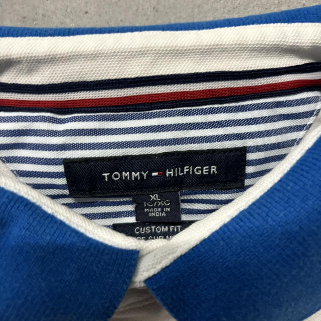 Tommy Hilfiger × Vintage Crazy Vintage Y2K/2000s White Tommy Hilfiger Spellout Essential Polo Shirt! Size US XL / EU 56 / 4 - 4 Thumbnail
