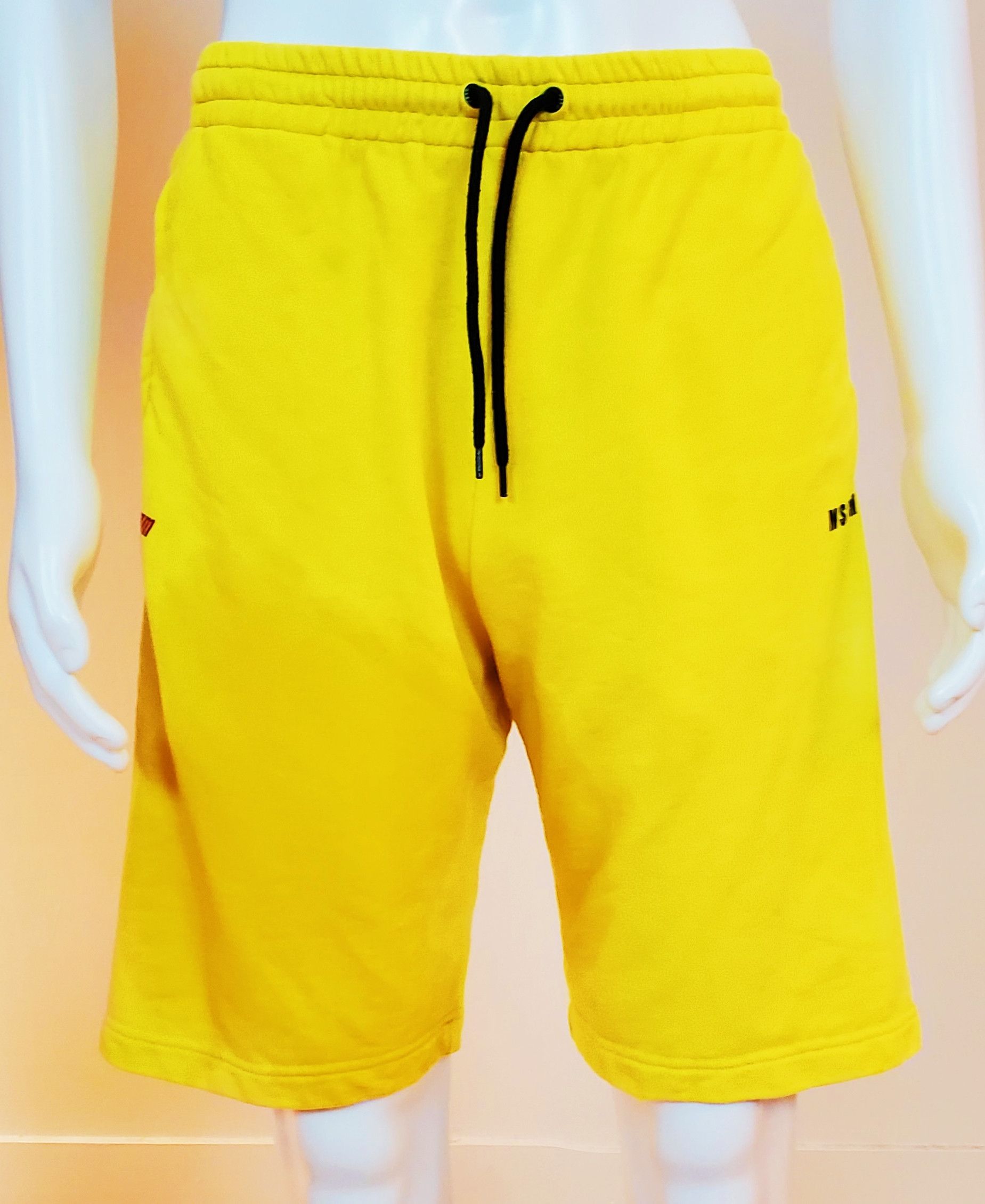 MSGM 85% OFF! MSGM Heavyweight Bermuda Shorts Yellow Size US 26 / EU 42 - 1 Thumbnail