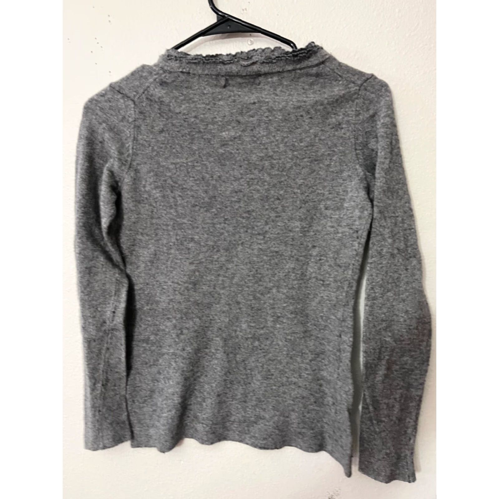 Banana Republic Banana Republic Sweater XS Gray V-Neck Long Sleeve Italian Pullover Womens Size XS / US 0-2 / IT 36-38 - 2 Thumbnail
