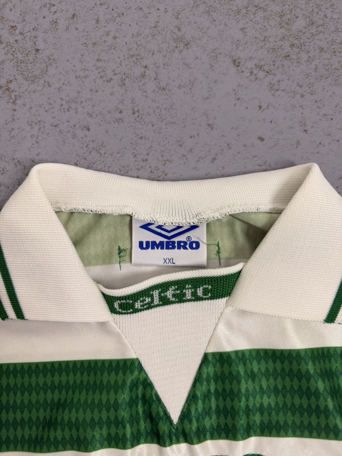 Umbro Vintage 1997/99 Umbro Celtic Fc Home Soccer Jersey Size US XXL / EU 58 / 5 - 7 Thumbnail
