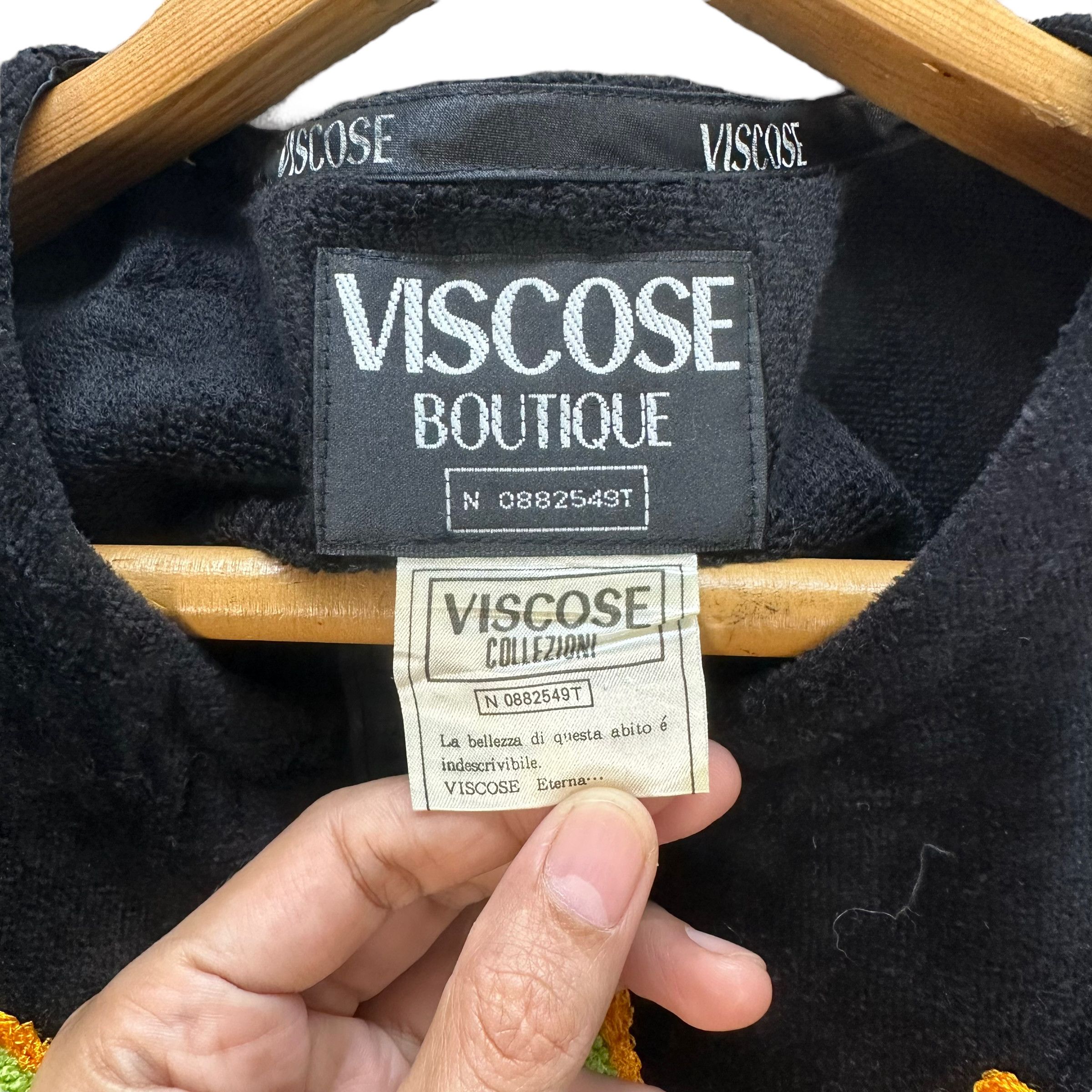 Japanese Brand VISCOSE BOUTIQUE FLOWERS BIG LOGO TANK TOP #8429-008 Size S / US 4 / IT 40 - 6 Thumbnail