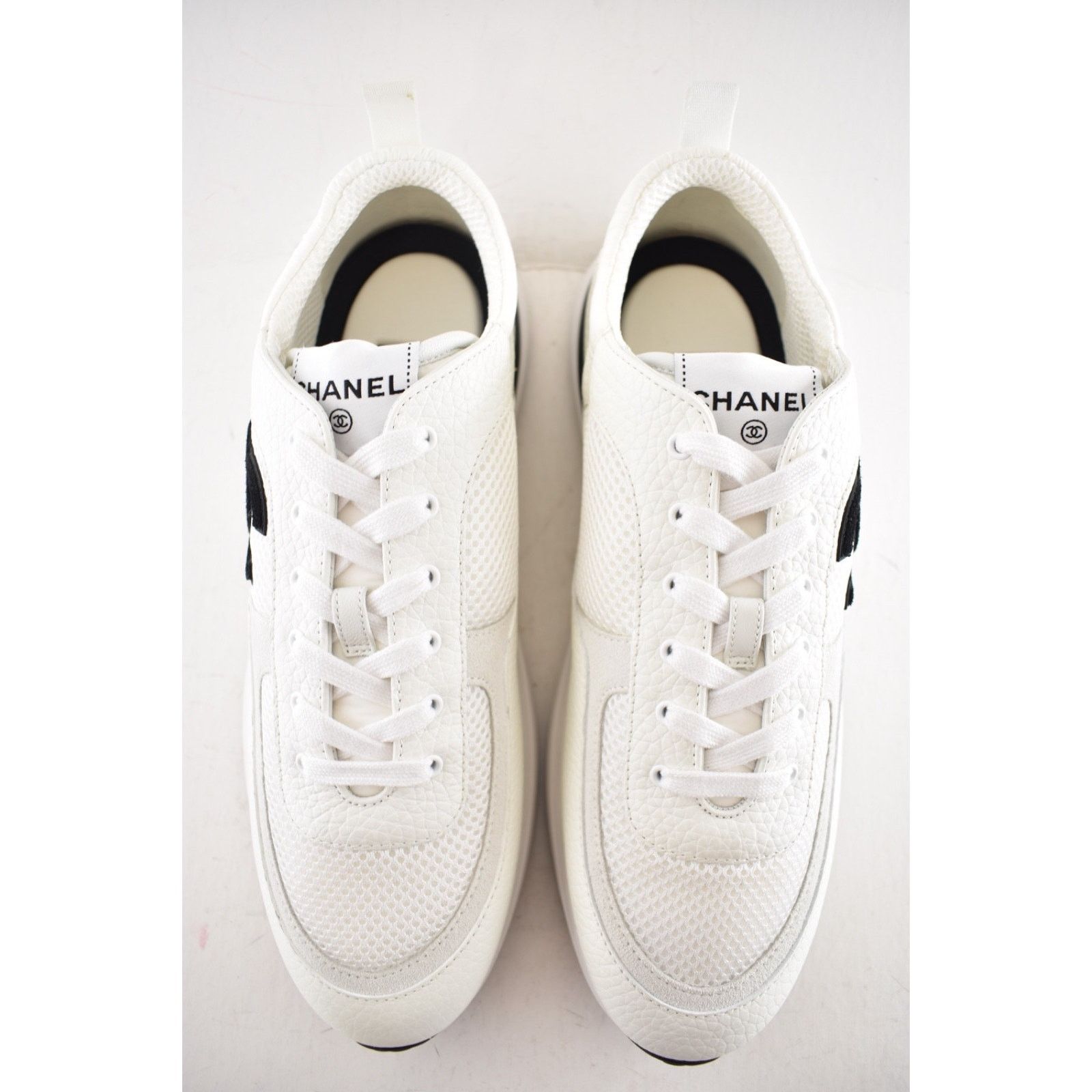 Chanel Chanel 21S Mens White Black Leather CC Logo Lace Low Top Size US 11 / EU 44 - 9 Thumbnail