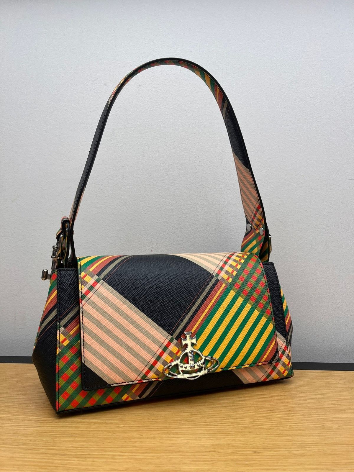 Vivienne Westwood o1f1d3z0625 Size: OS / Hazel Medium Handbag in Multicolor Size ONE SIZE - 1 Preview