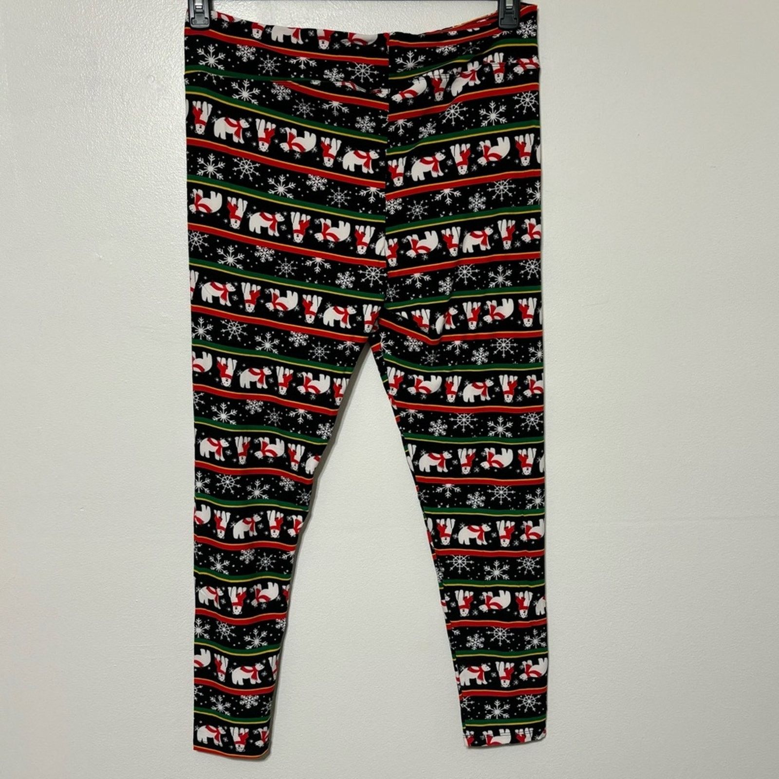 Other Fashion Nova Black Snowflake and Polar Bear Leggings Size 2X Size 27" / US 4 / IT 40 - 1 Thumbnail