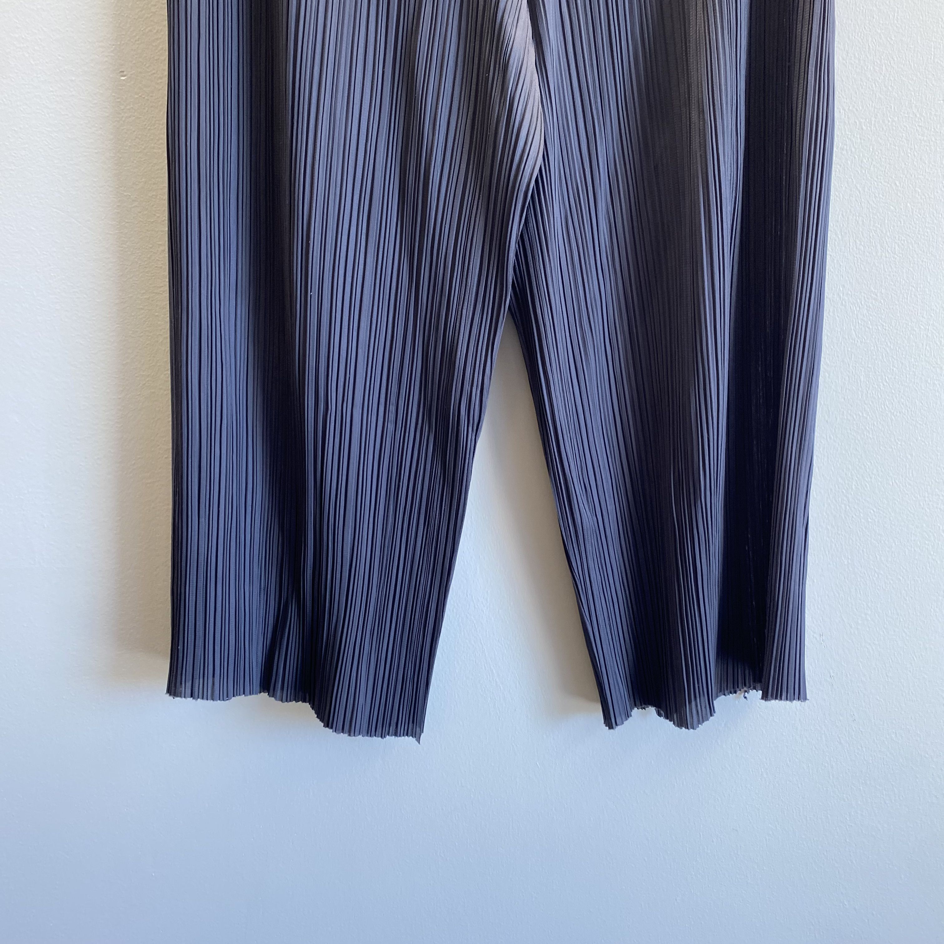 Issey Miyake Issey Miyake Grey Pleats Please Cut Off Caprese Size 24" / US 00 / IT 34 - 4 Thumbnail