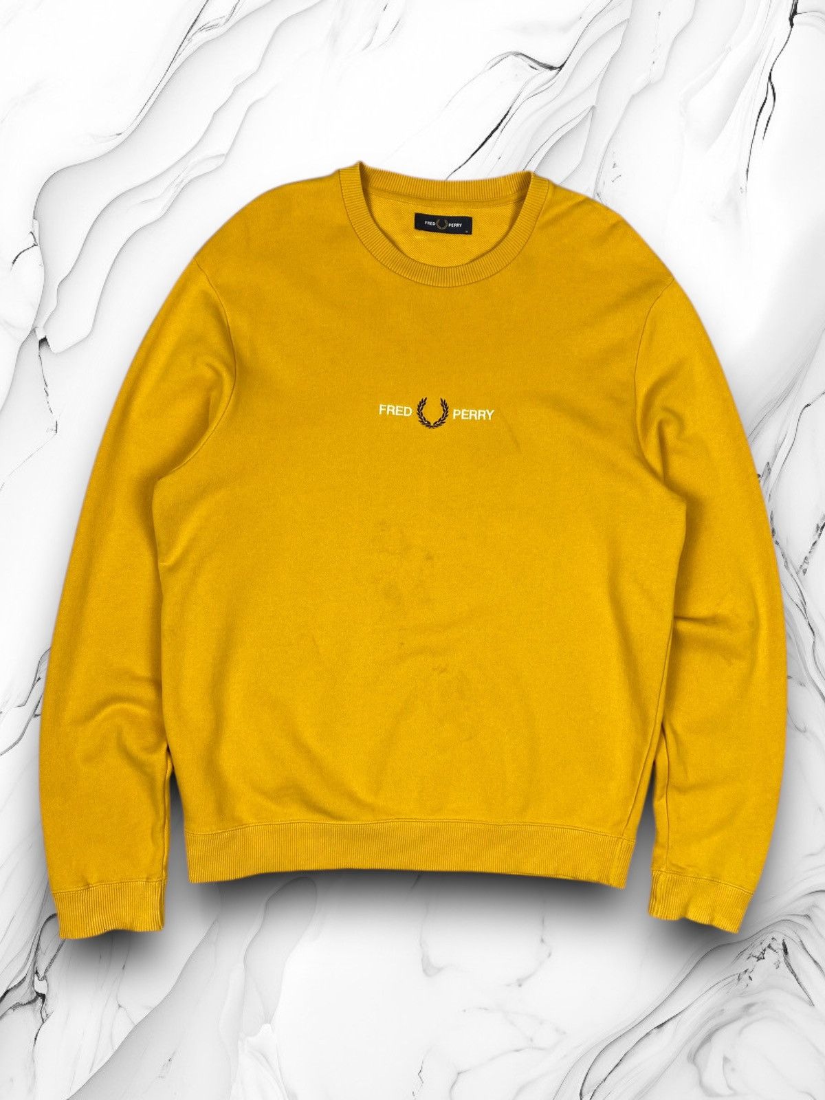 Fred Perry Fred Perry Embroidered Center Logo Distressed Sweatshirt Size US M / EU 48-50 / 2 - 1 Thumbnail
