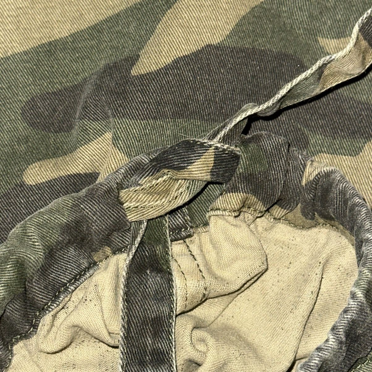 Brandy Melville Brandy Melville John Walt camouflage Piper cargo jeans Size 26" / US 2 / IT 38 - 9 Thumbnail