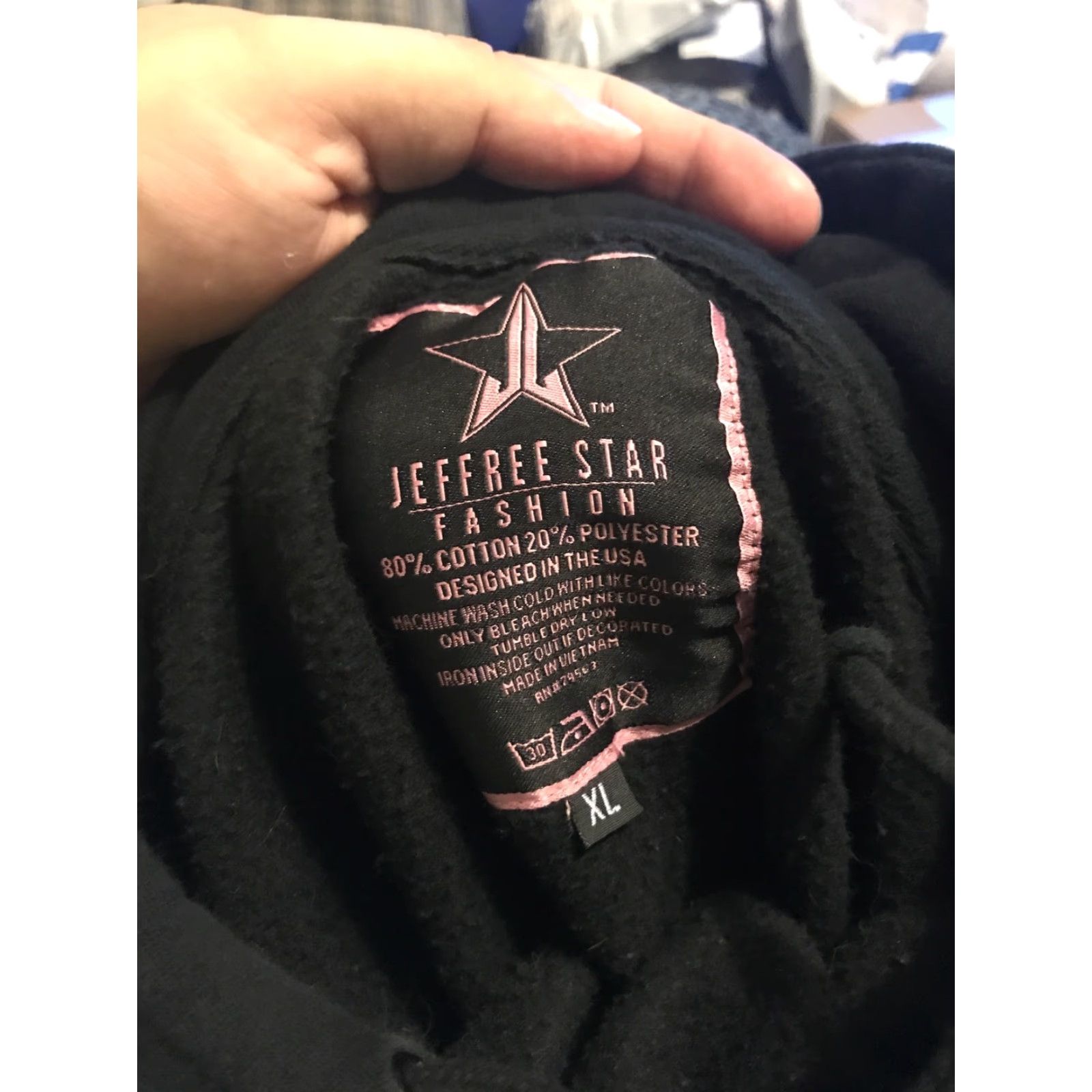 Vintage VINTAGE Jeffree Star Hoodie XL Black Pink Logo Pullover Long Sleeve Hooded Unisex Adults Activewear Winter Fall Spring Stars Shirt Category: Hoodie Size XL / US 12-14 / IT 48-50 - 4 Thumbnail