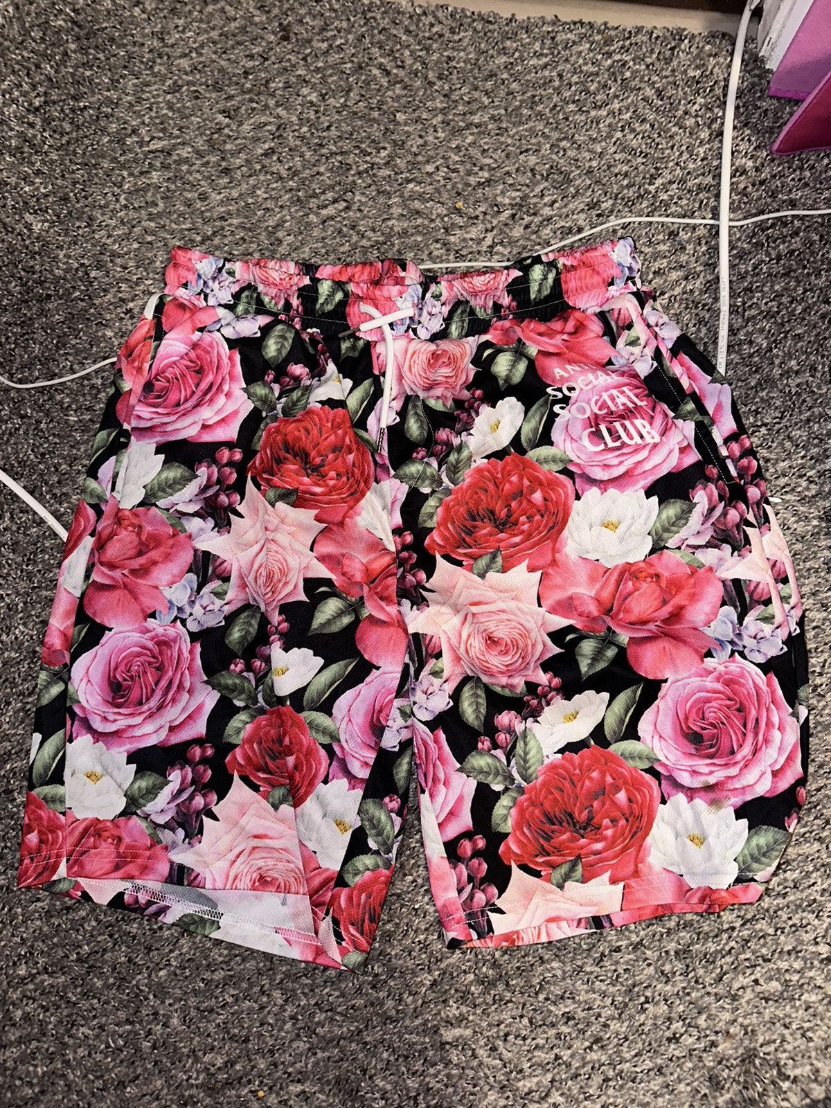 Anti Social Social Club Anti social social club flower shorts Size US 40 / EU 56 - 1 Thumbnail