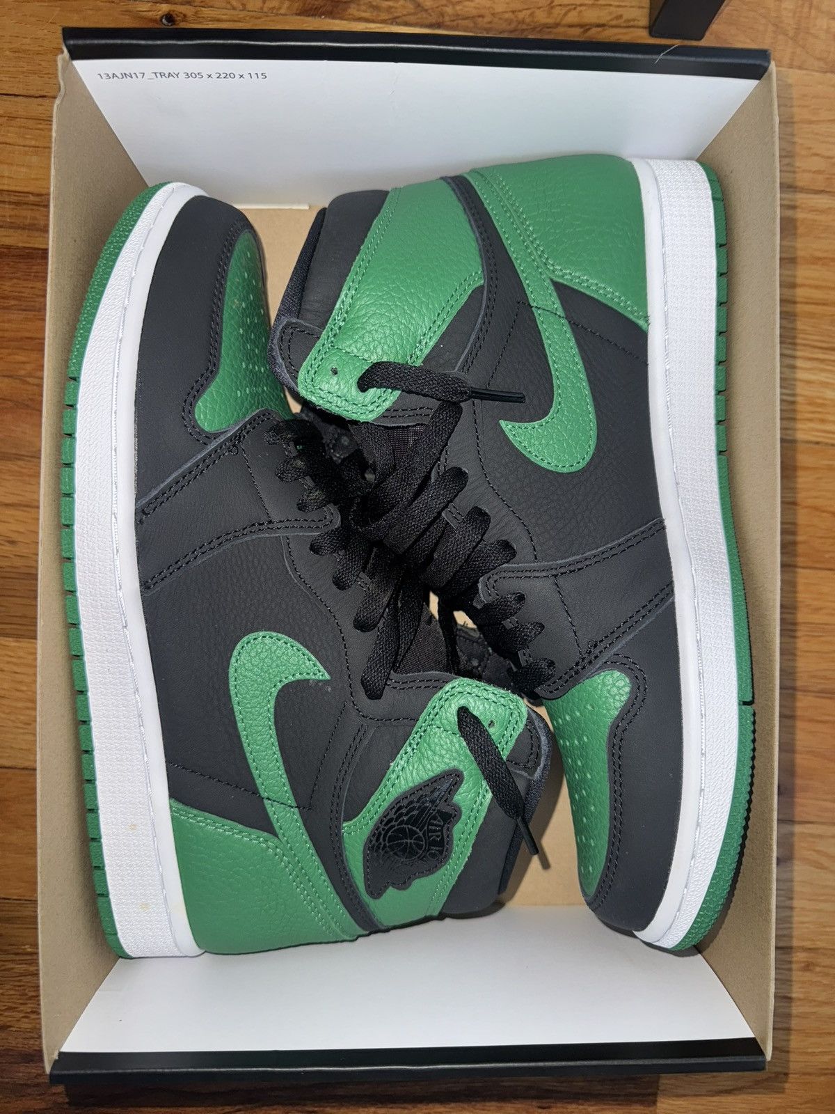 Nike Nike Pine Green 1s Size US 9.5 / EU 42-43 - 1 Thumbnail