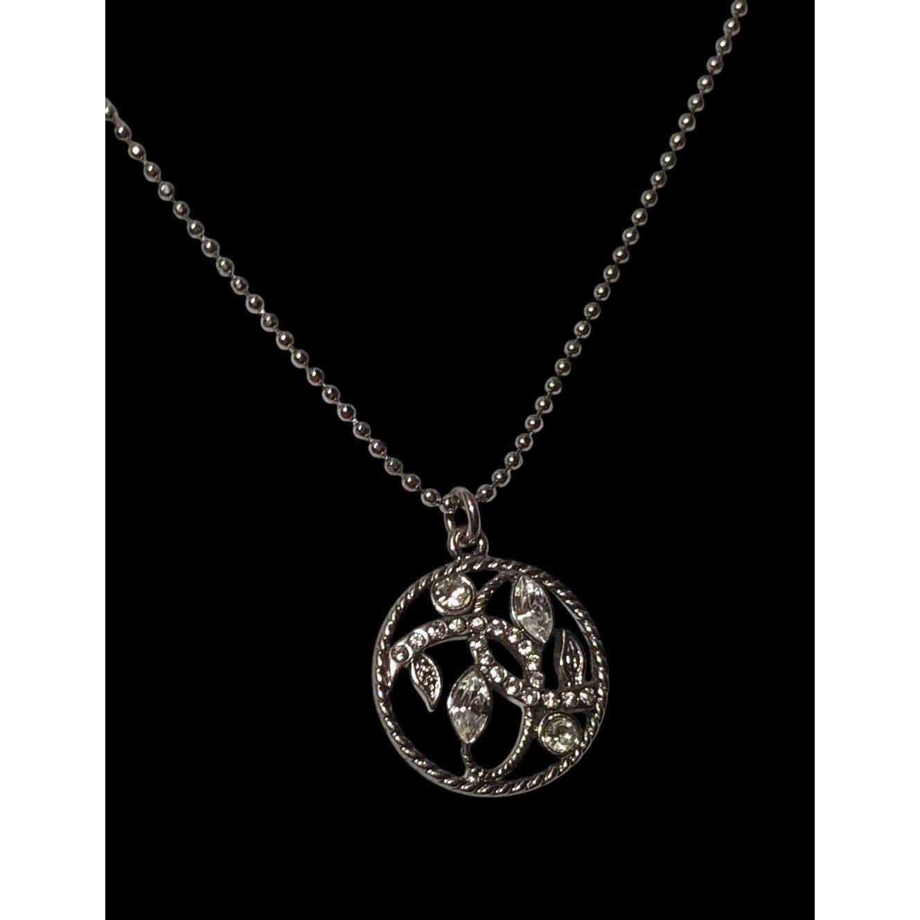 Other Fantasy Floral Rhinestone Silver Tone Pendant Necklace Size ONE SIZE - 4 Thumbnail