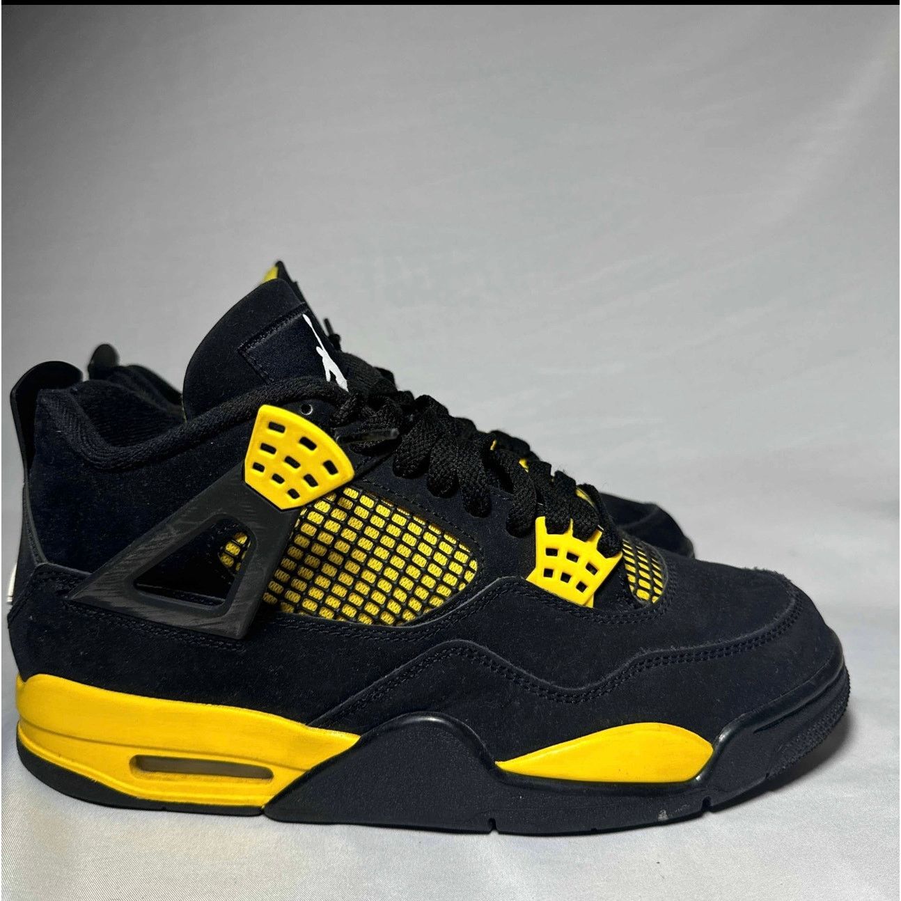 Jordan Brand × Nike Size 8.5 - Nike Air Jordan 4 Retro Thunder 2023 Men's Shoes Size US 8.5 / EU 41-42 - 1 Thumbnail