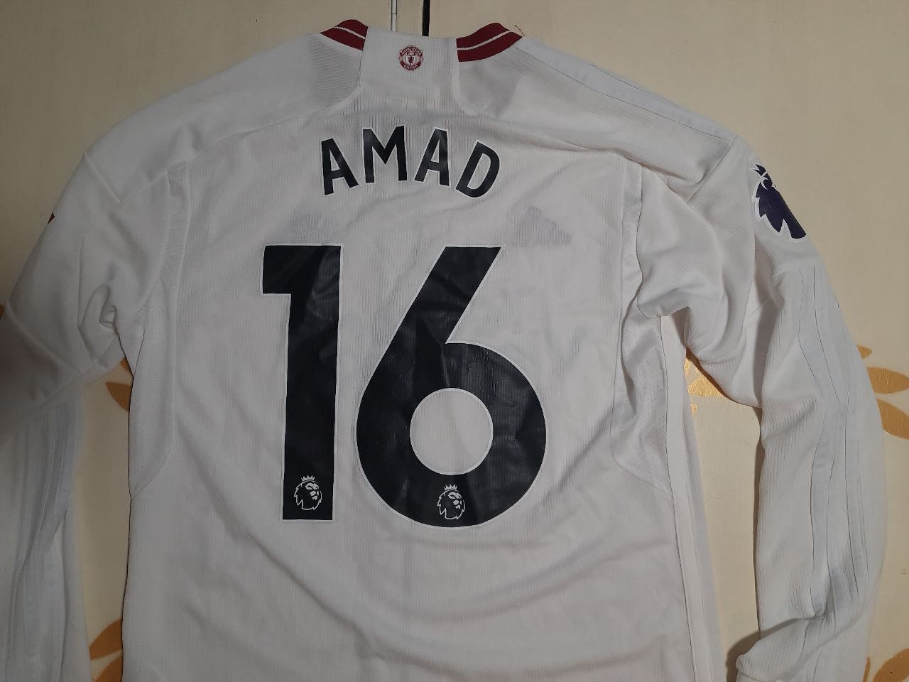 Adidas Adidas Manchester United Jersey 16 Amad 2023-2024 Size US M / EU 48-50 / 2 - 8 Thumbnail