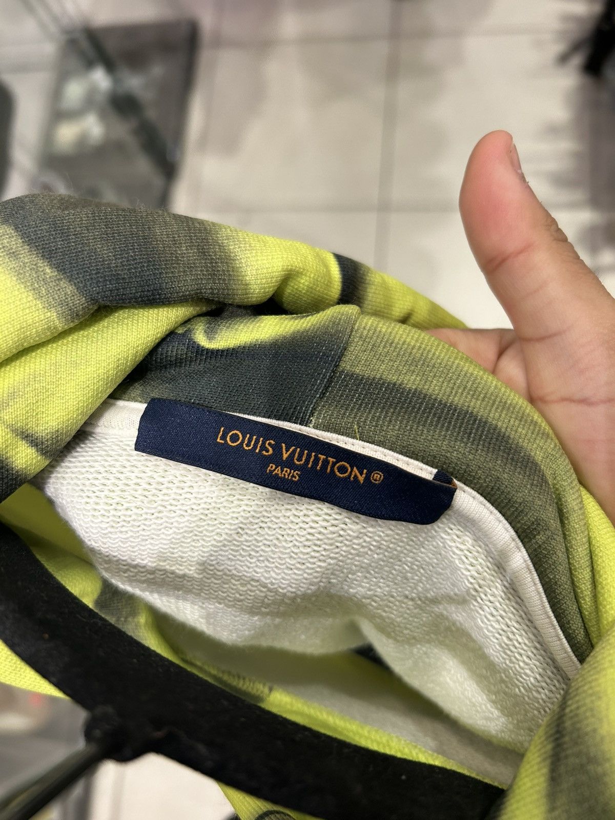 Louis Vuitton Louis Vuitton LV Dune Hoodie Neon Yellow Size US L / EU 52-54 / 3 - 5 Thumbnail