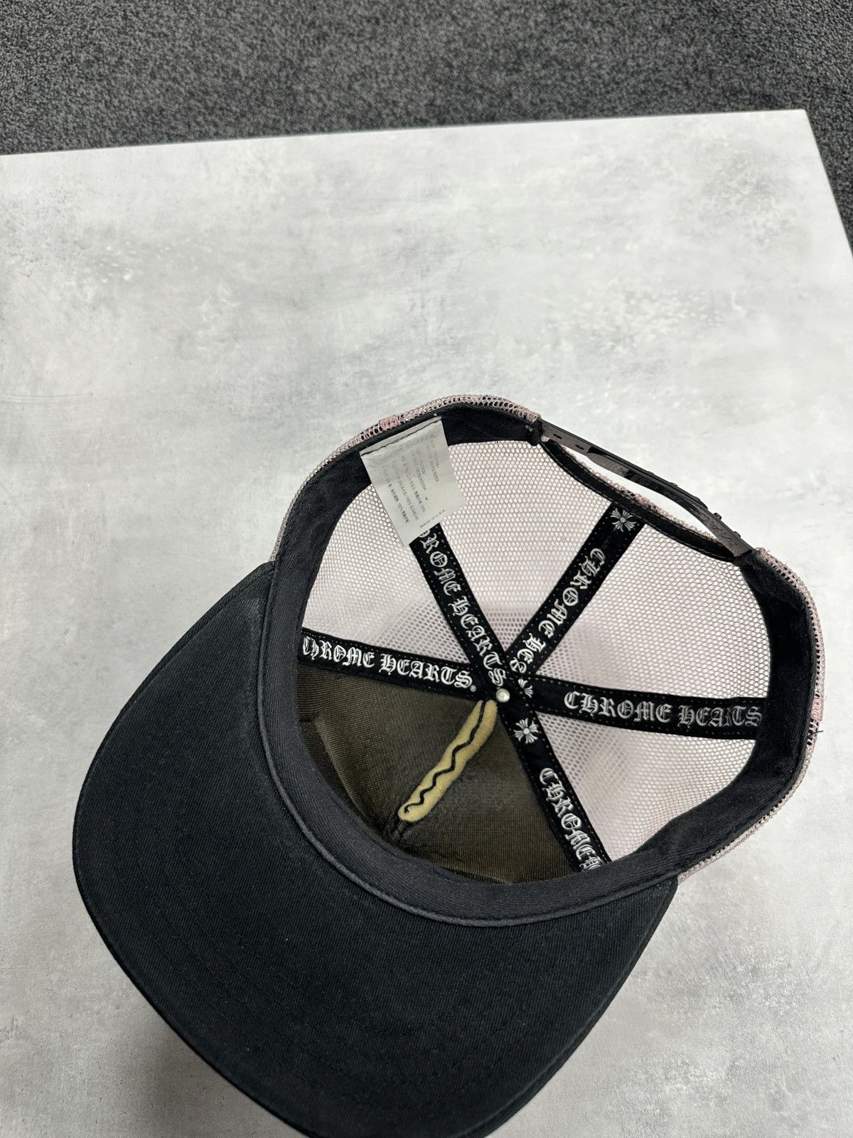 Chrome Hearts Chrome Hearts CH Hollywood Trucker Cap Black Pink Size ONE SIZE - 6 Thumbnail