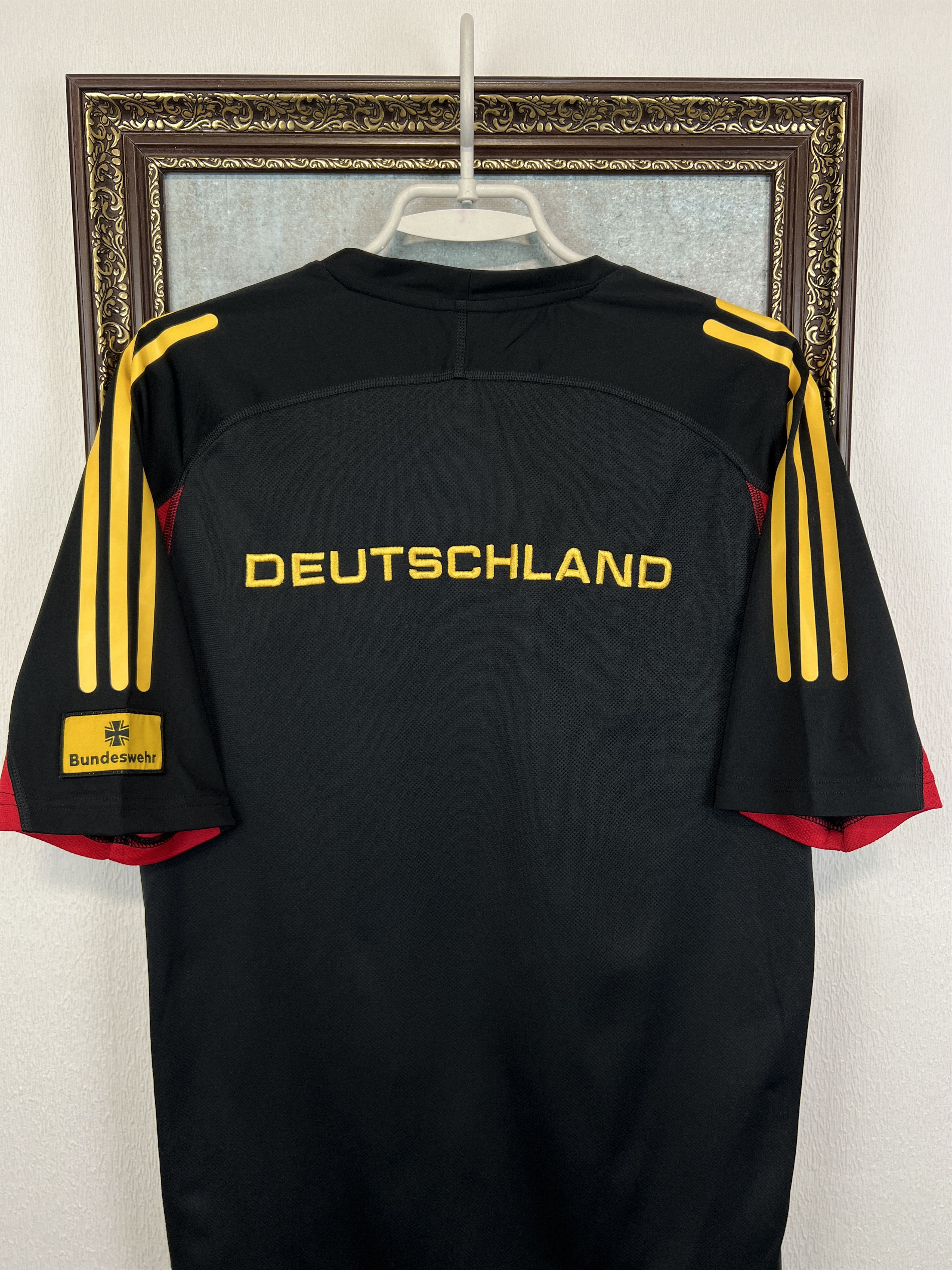 Adidas Germany Deutschland Football Train Shirt Soccer Jersey Size US S / EU 44-46 / 1 - 9 Thumbnail
