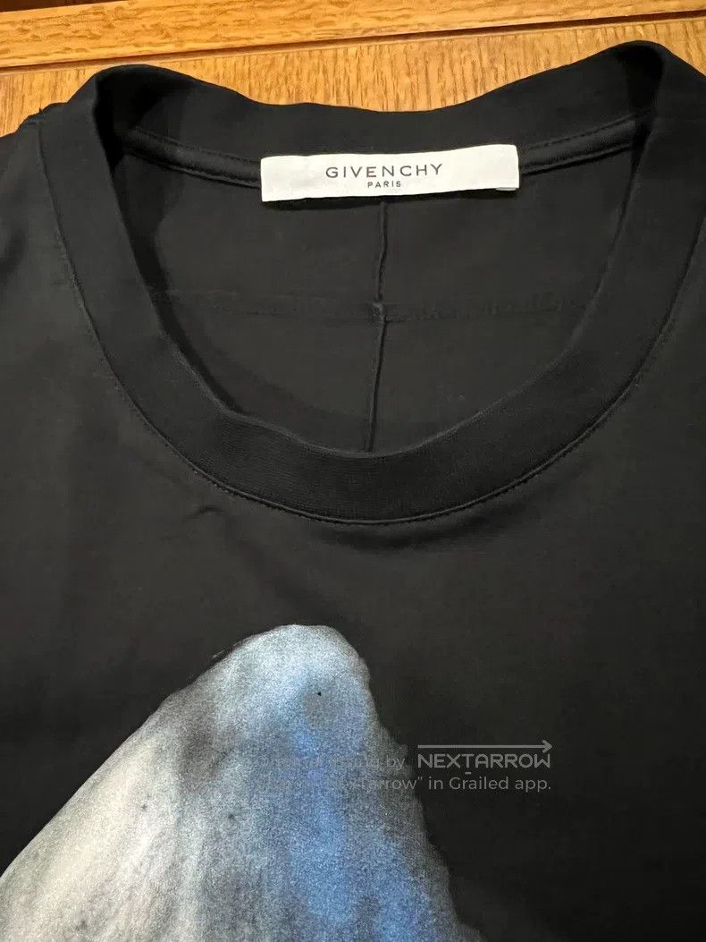 Givenchy Givenchy Shark Short-Sleeve Shirt One L Size Quick Dispatc Size US L / EU 52-54 / 3 - 4 Thumbnail
