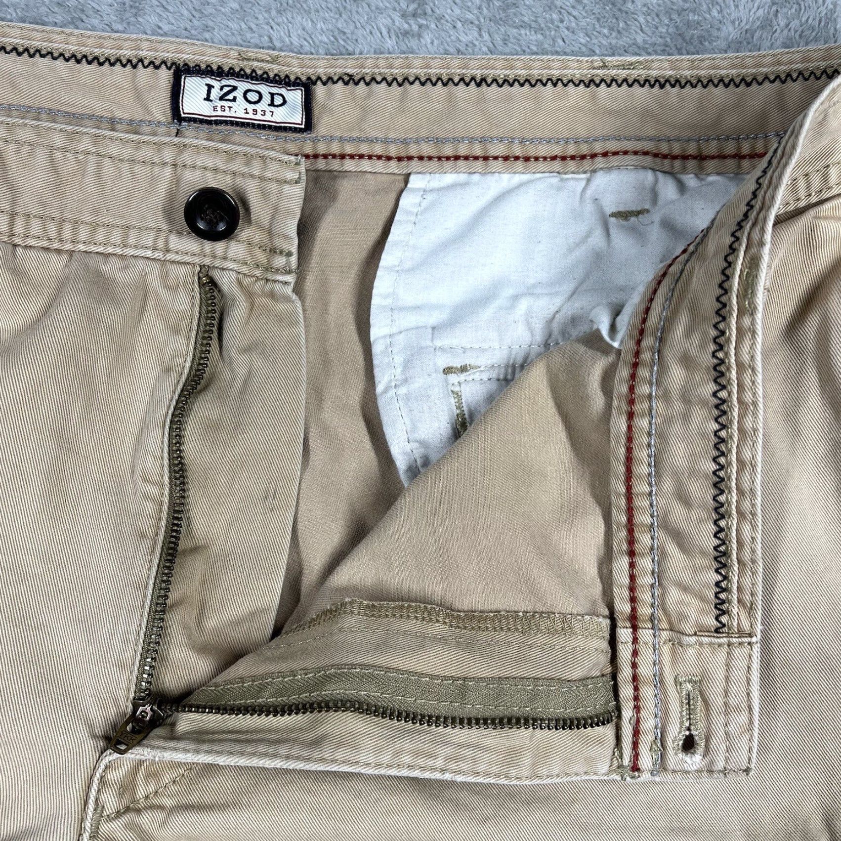 Izod IZOD Shorts Mens Size 40 Cargo Beige Cotton 10 Inseam Zip Flat Front Regular 40in Inseam Casual Travel Outdoor Hiking Mens Size US 40 / EU 56 - 7 Thumbnail