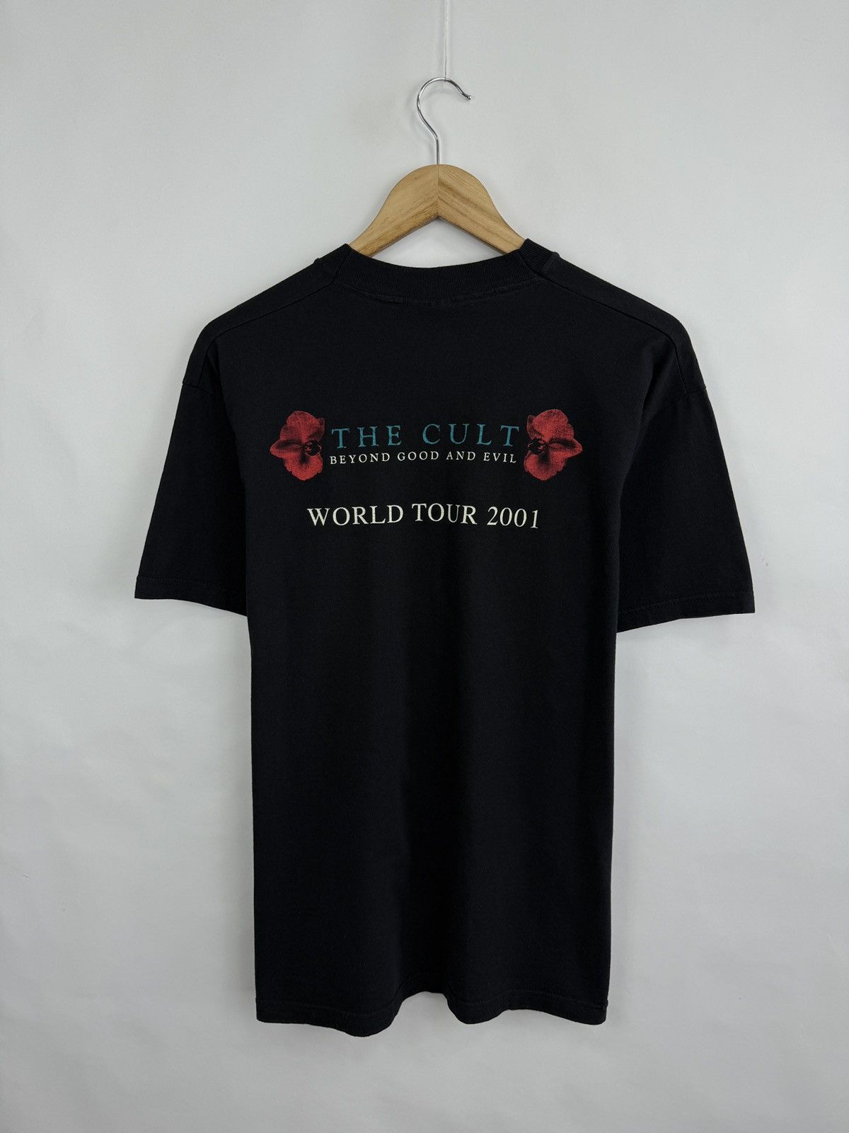 Fruit Of The Loom 🇬🇧 Vintage 2001 The CULT Beyond Good and Evil World Tour Tee Size US M / EU 48-50 / 2 - 8 Thumbnail