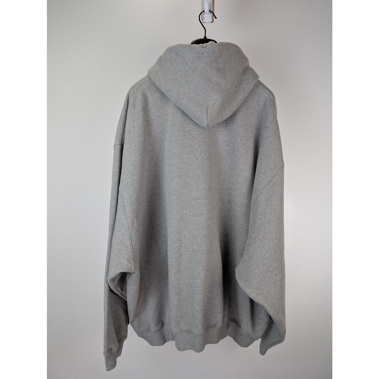 Vetements o1rshd1 Oversized Graphic-Print Hoodie in Grey Size US XL / EU 56 / 4 - 11 Thumbnail